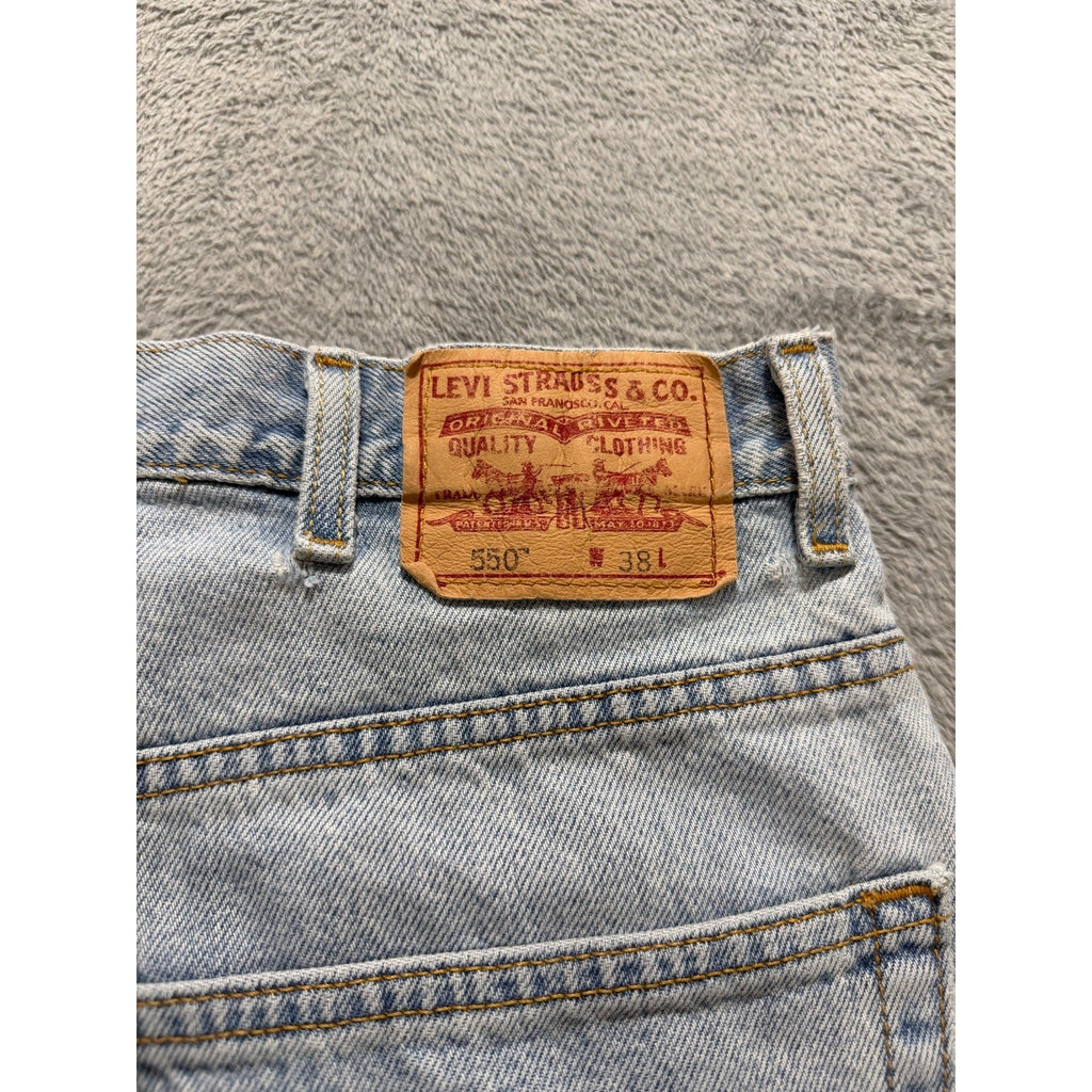 Levi's 550 W38 Light Wash Blue Denim Shorts Relaxed Fit Vintage Casual