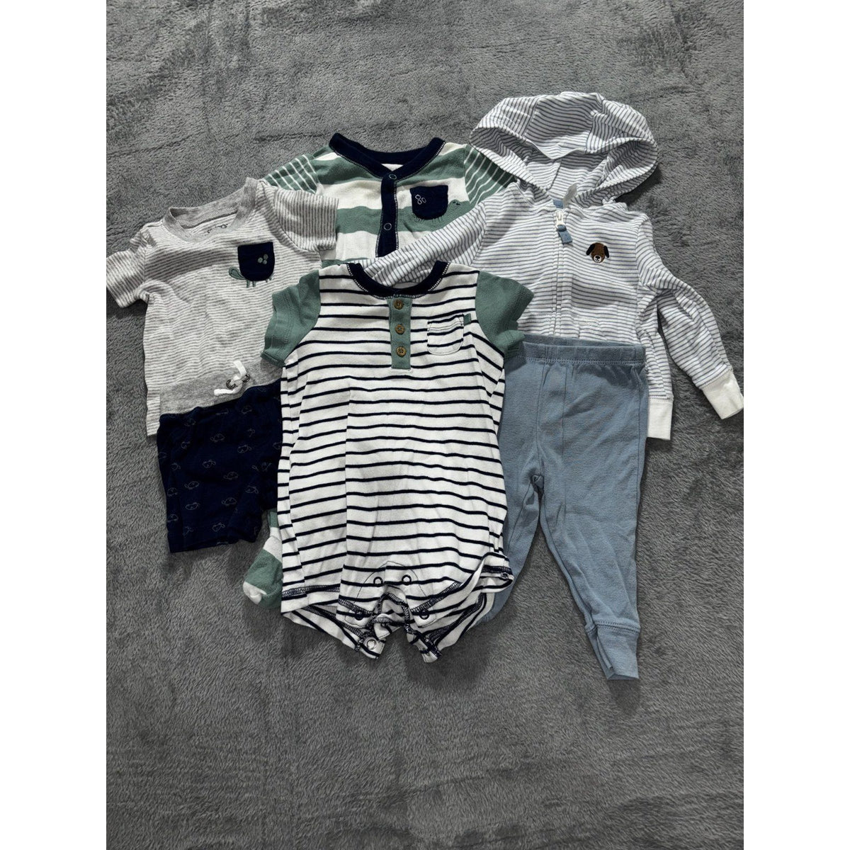 Carter's Baby Boy 6M 6 Piece Bundle Sleeper Hoodie Romper Shorts Tee Pants