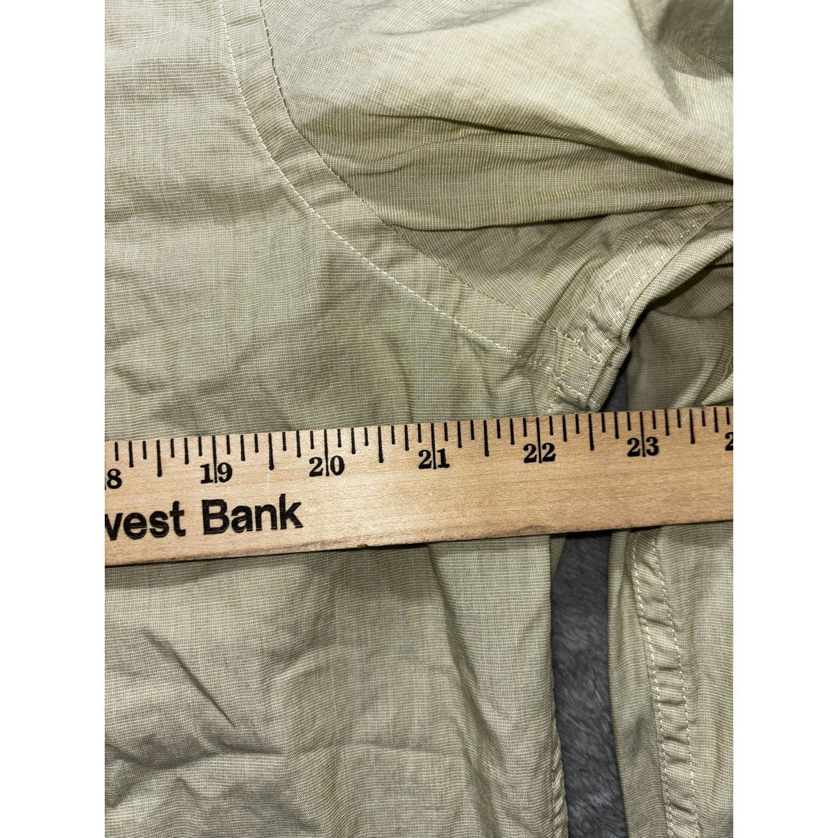 Banana Republic Mens L Khaki Green Long Sleeve Button Up Dress Shirt Casual