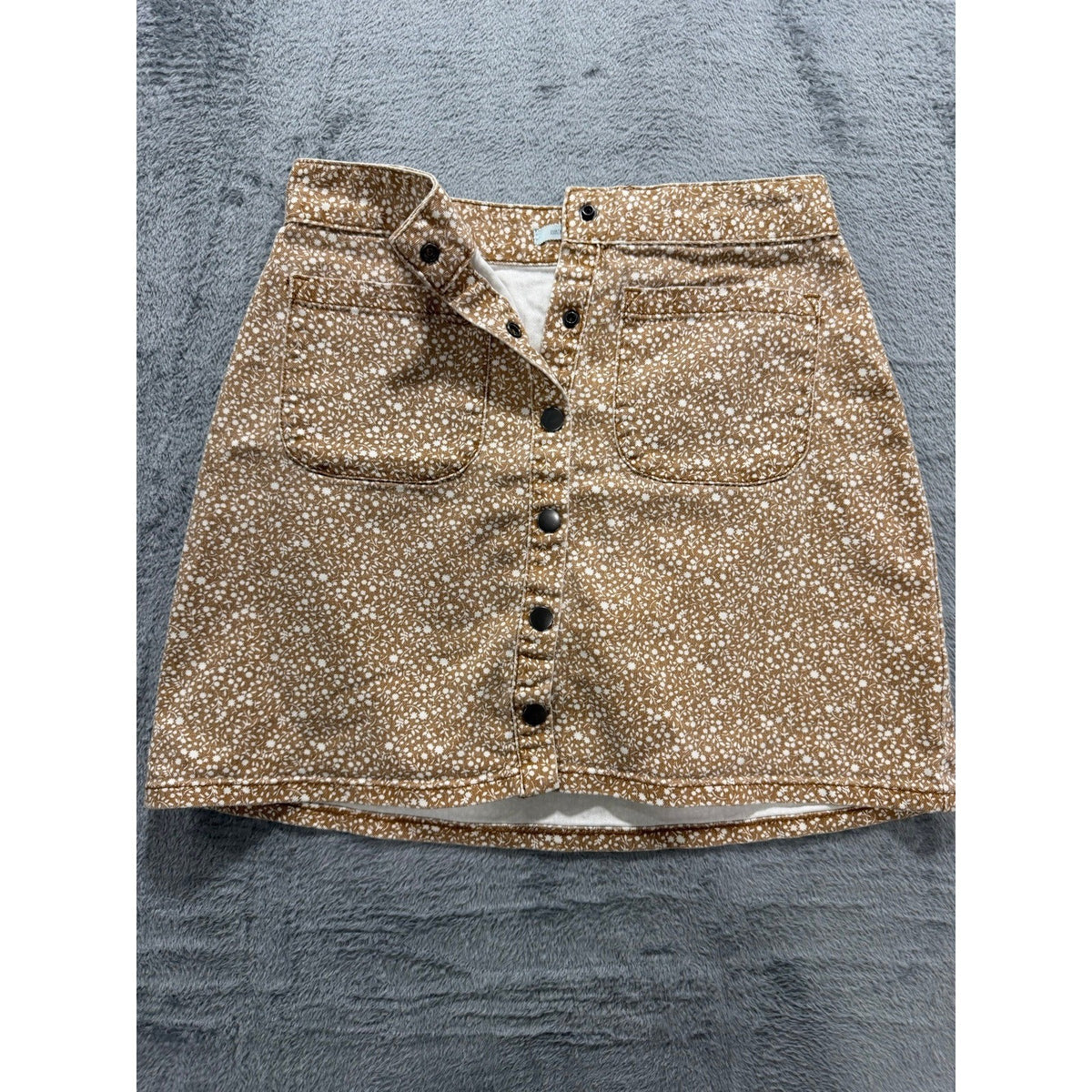 Kimchi Blue 2 Tan White Floral Button Front Mini Skirt Womens Boho Vintage