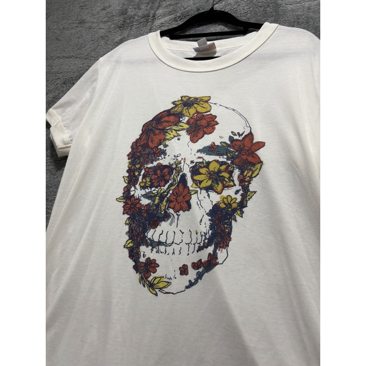 LuLaRoe Womens L White Floral Skull Graphic Crewneck Tee Casual