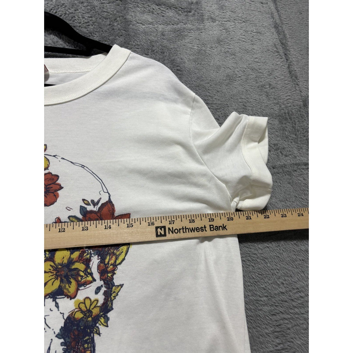 LuLaRoe Womens L White Floral Skull Graphic Crewneck Tee Casual
