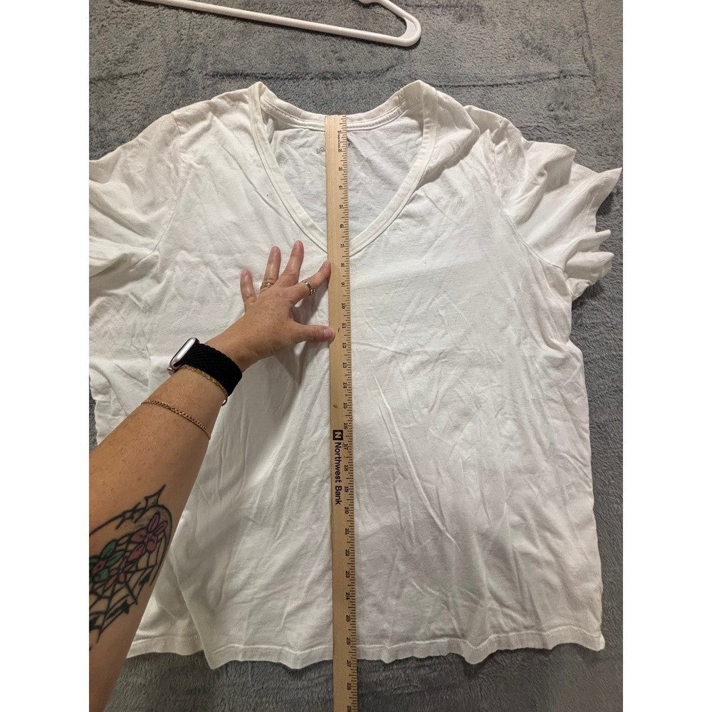 Universal Thread 2X White Womens V-Neck Short Sleeve T-Shirt Casual Minimalist