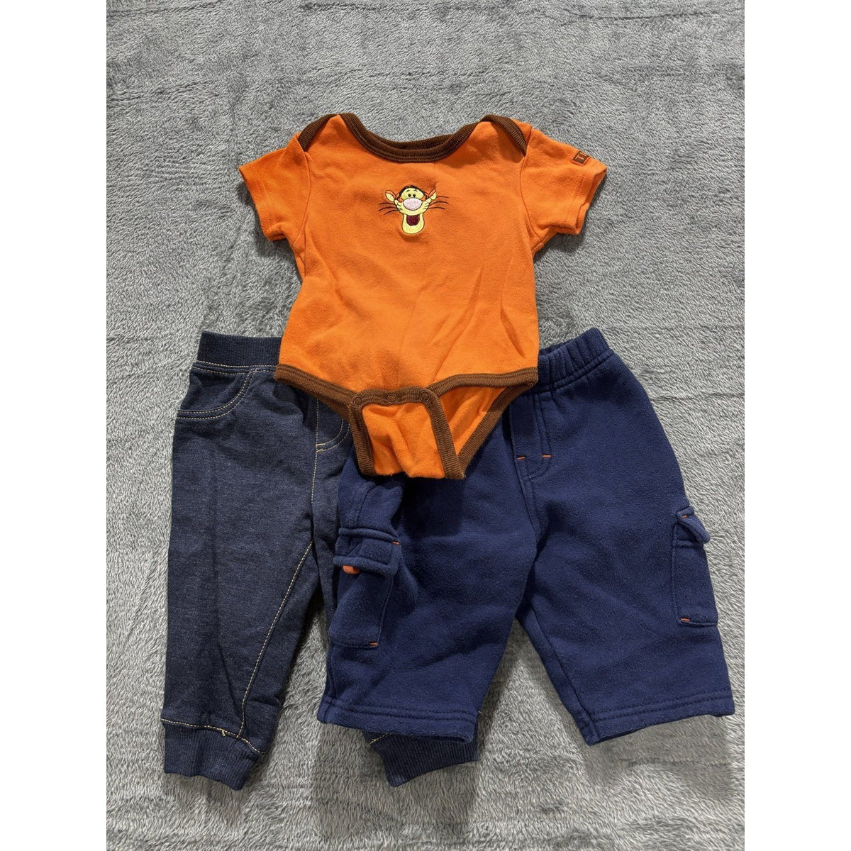 Disney Baby Small Wonders 6-9M 3 Piece Bundle Tigger Bodysuit Pooh Pants