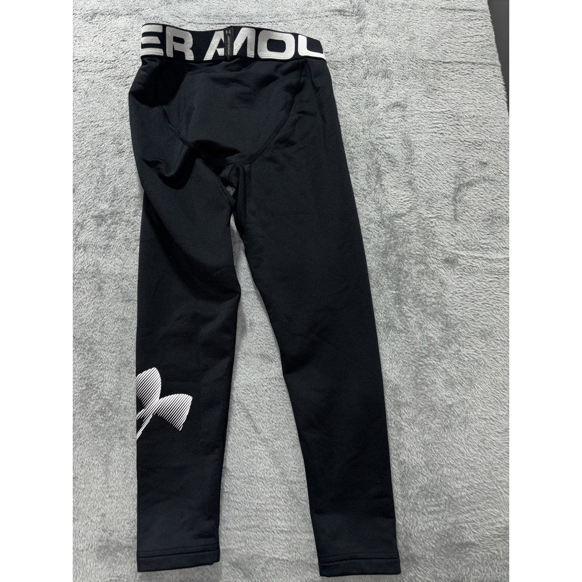 Under Armour Youth XS S 6 Pc Black Gray Athletic Bundle Tops Shorts Leggings
