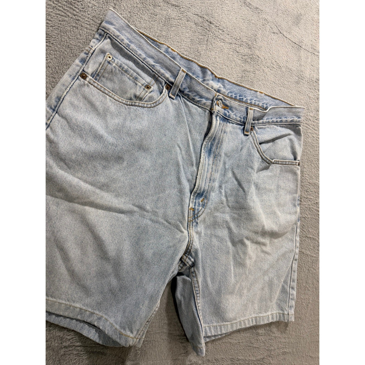 Levi's 550 W38 Light Wash Blue Denim Shorts Relaxed Fit Vintage Casual