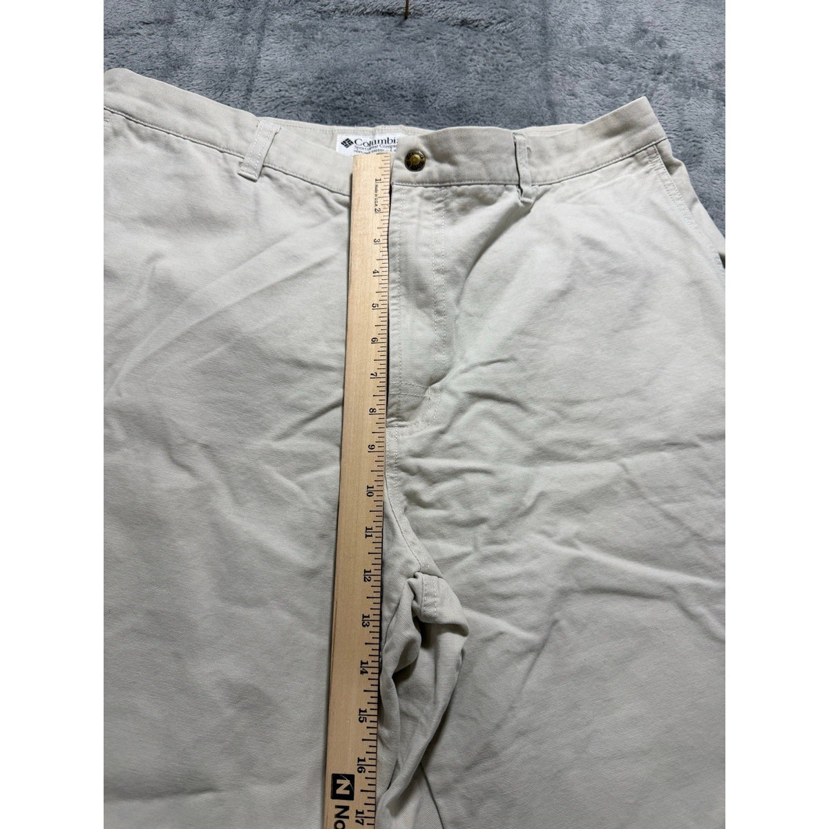 Columbia 38x34 Beige Chino Pants Mens Casual Vintage