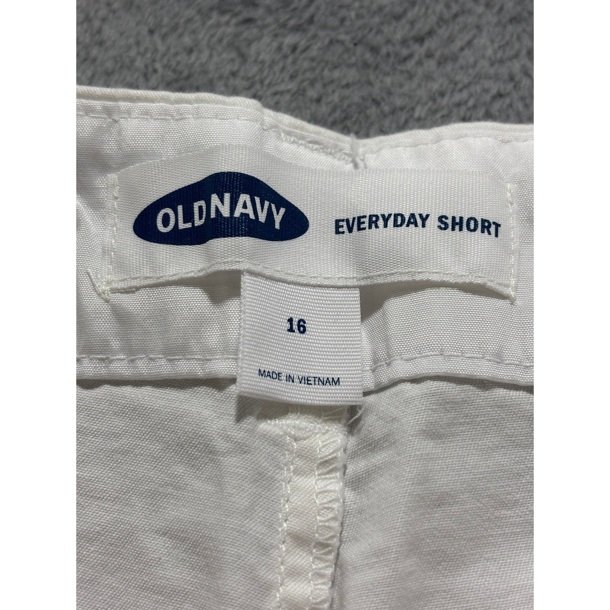 Old Navy 16 White Everyday Short Womens Casual Coastal Chino Shorts