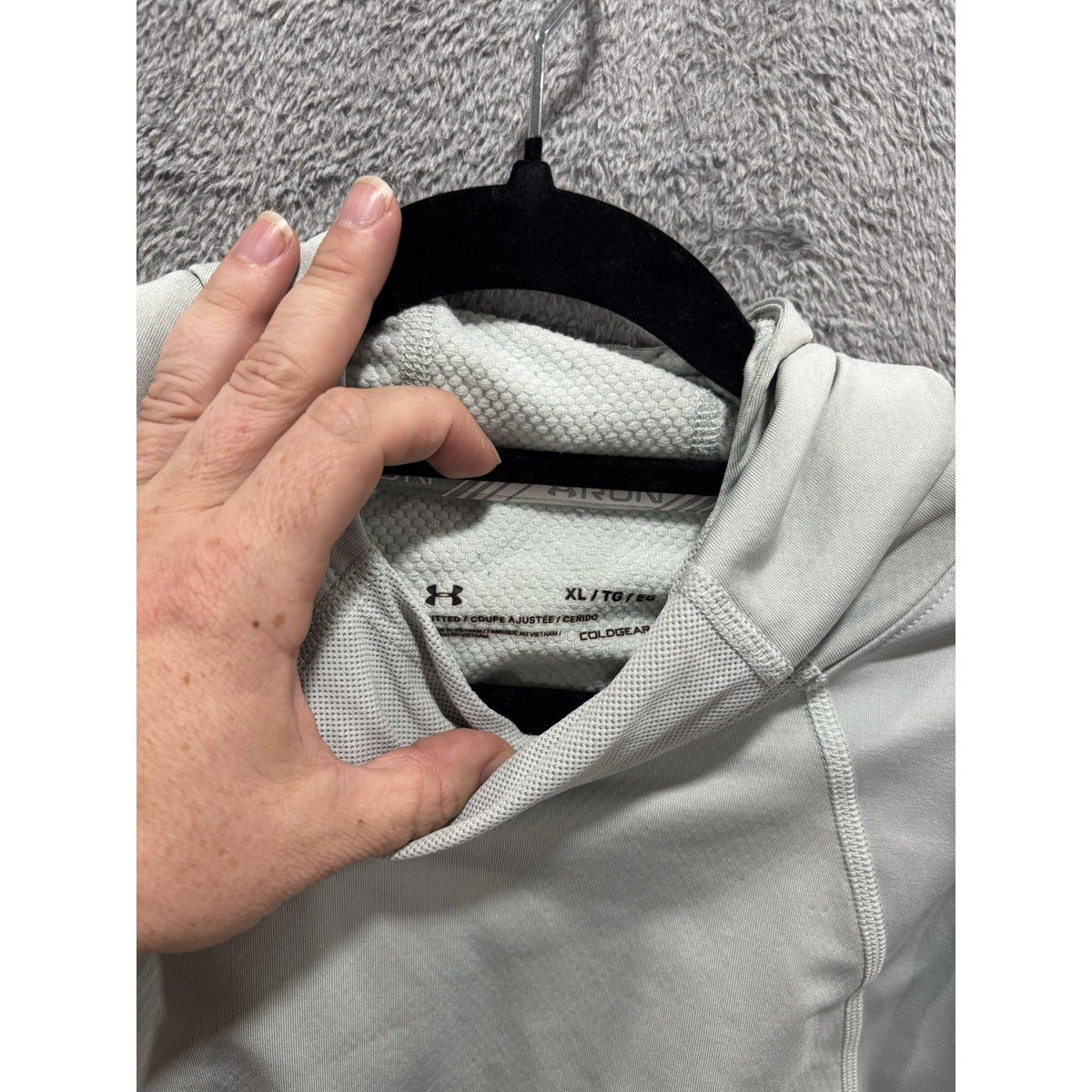 Under Armour Womens XL Sage Gray ColdGear Fitted Hooded Pullover Athleisure