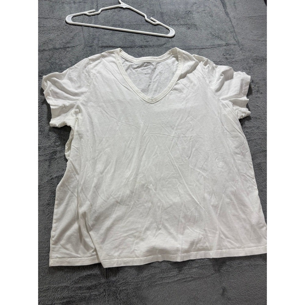Universal Thread 2X White Womens V-Neck Short Sleeve T-Shirt Casual Minimalist