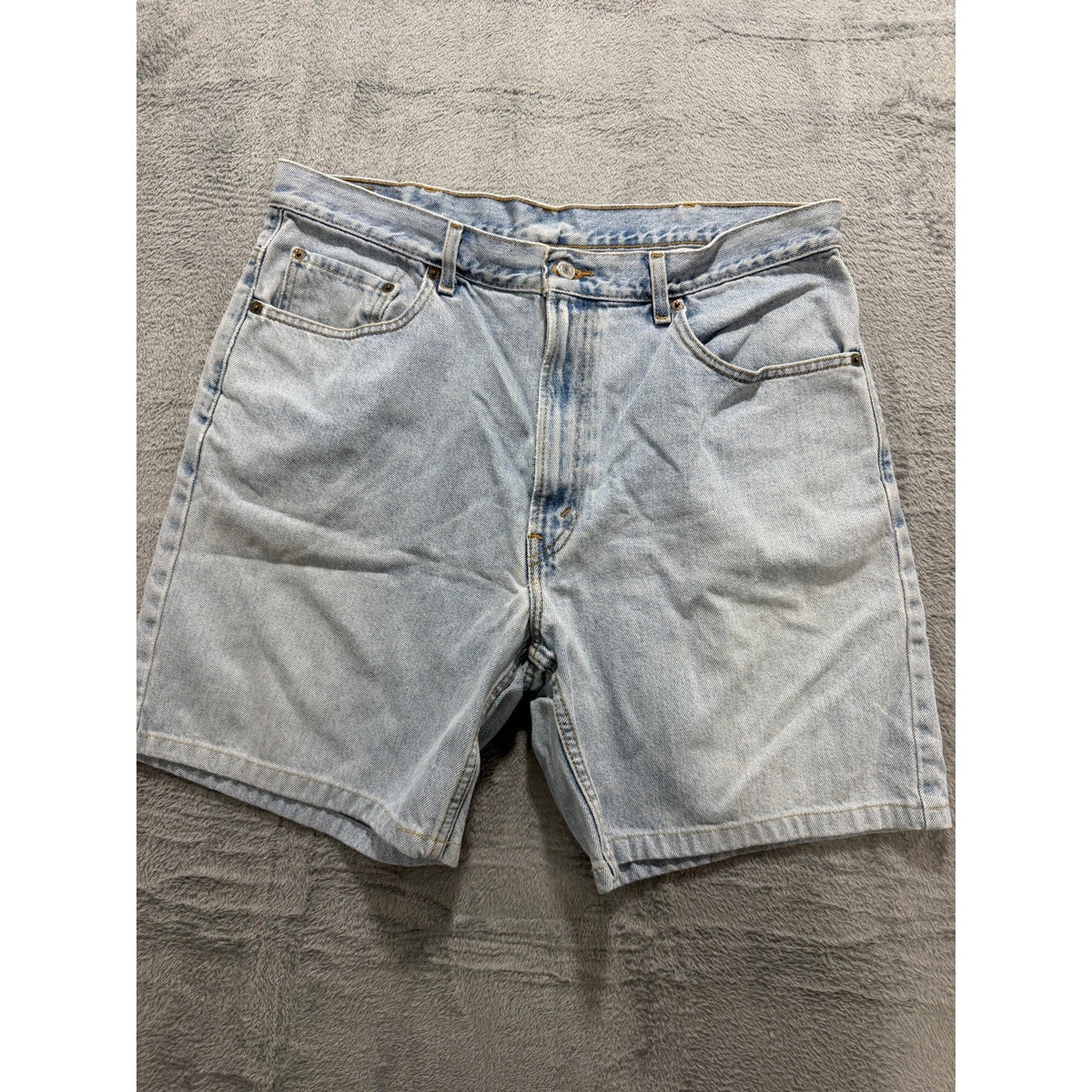 Levi's 550 W38 Light Wash Blue Denim Shorts Relaxed Fit Vintage Casual