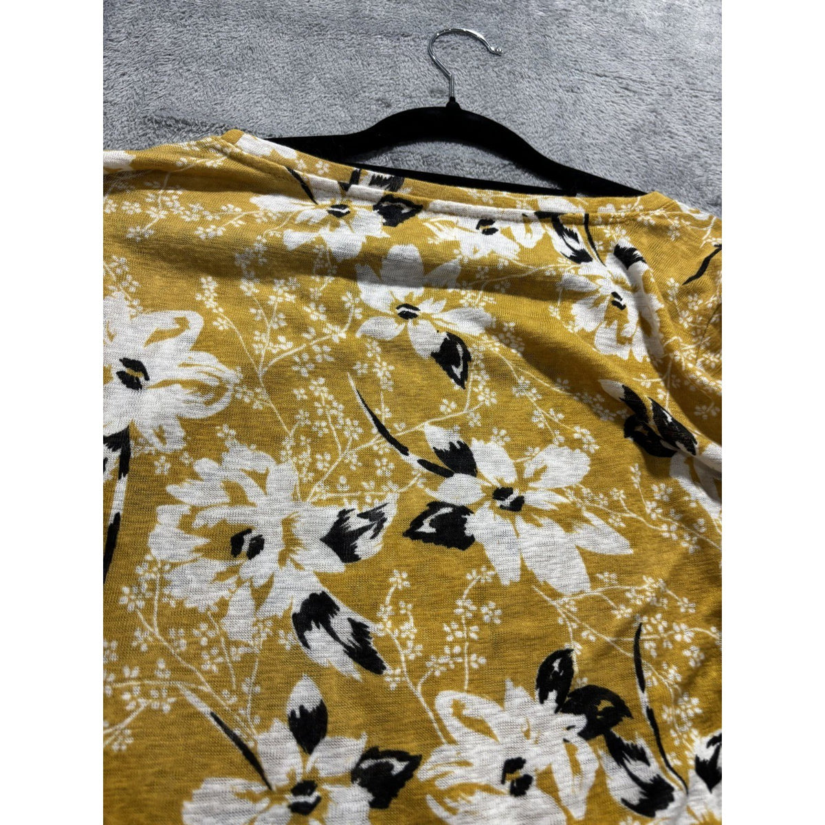 Maurices 24/7 Womens XL Mustard Yellow Floral Top Ruffle Sleeve Casual