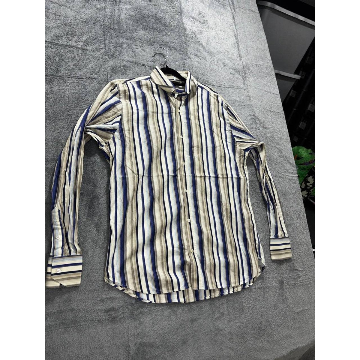 Ted Baker Men's Cream Blue Striped Shirt Size 3, photo 3 of 10