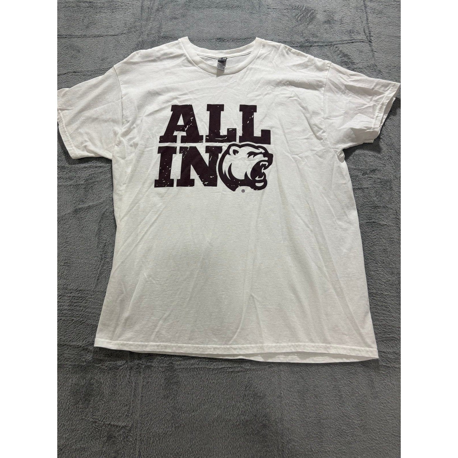 Gildan XL White All In Bear Graphic T-Shirt Womens Casual Vintage