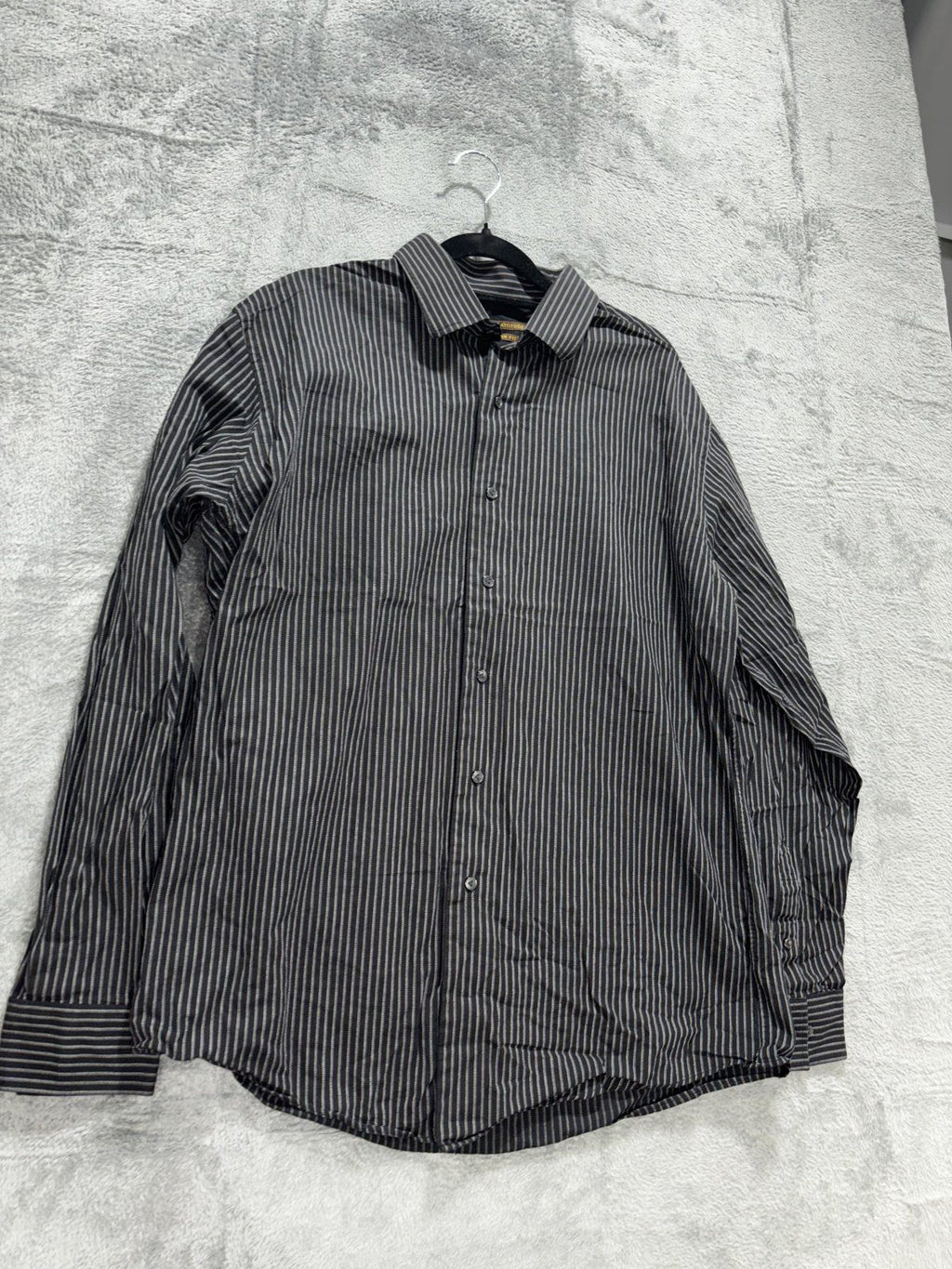 BCBG Attitude Mens L 16 1/2 34/35 Black Striped Long Sleeve Button Up Shirt