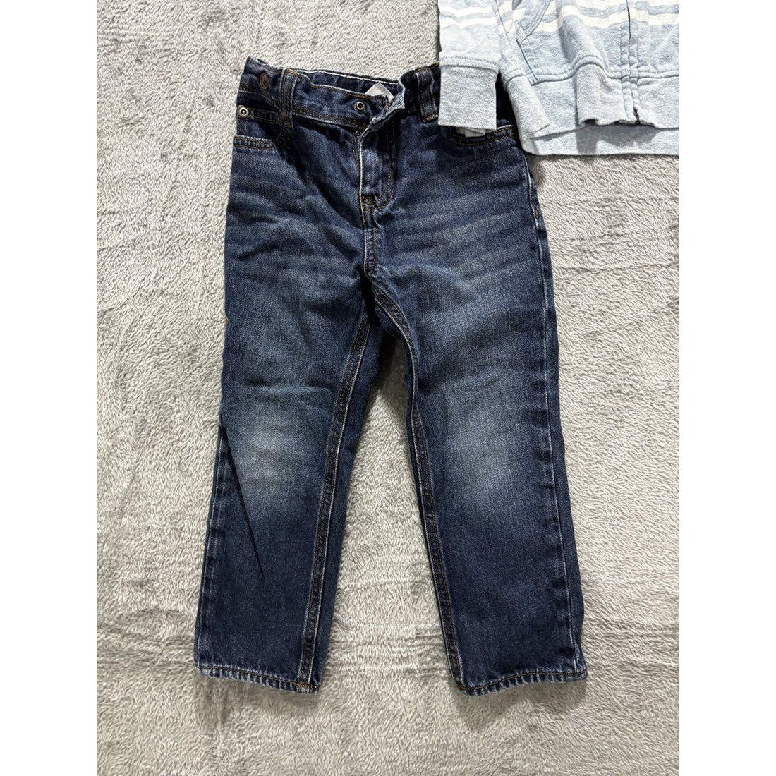 Toddler Boy Hoodies & Jeans Lot 5 Pieces 4T, photo 8 of 11