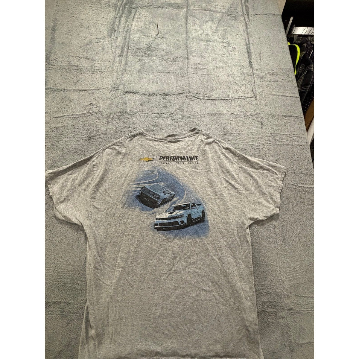 Chevrolet Performance XL Gray Graphic T-Shirt Mens Casual Vintage Racing Tee