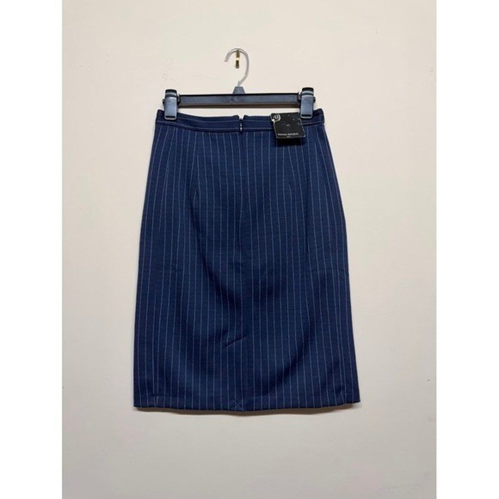 NWT Banana Republic Pinstripe Skirt Navy 4P Chic Pencil Career Workwear Midi