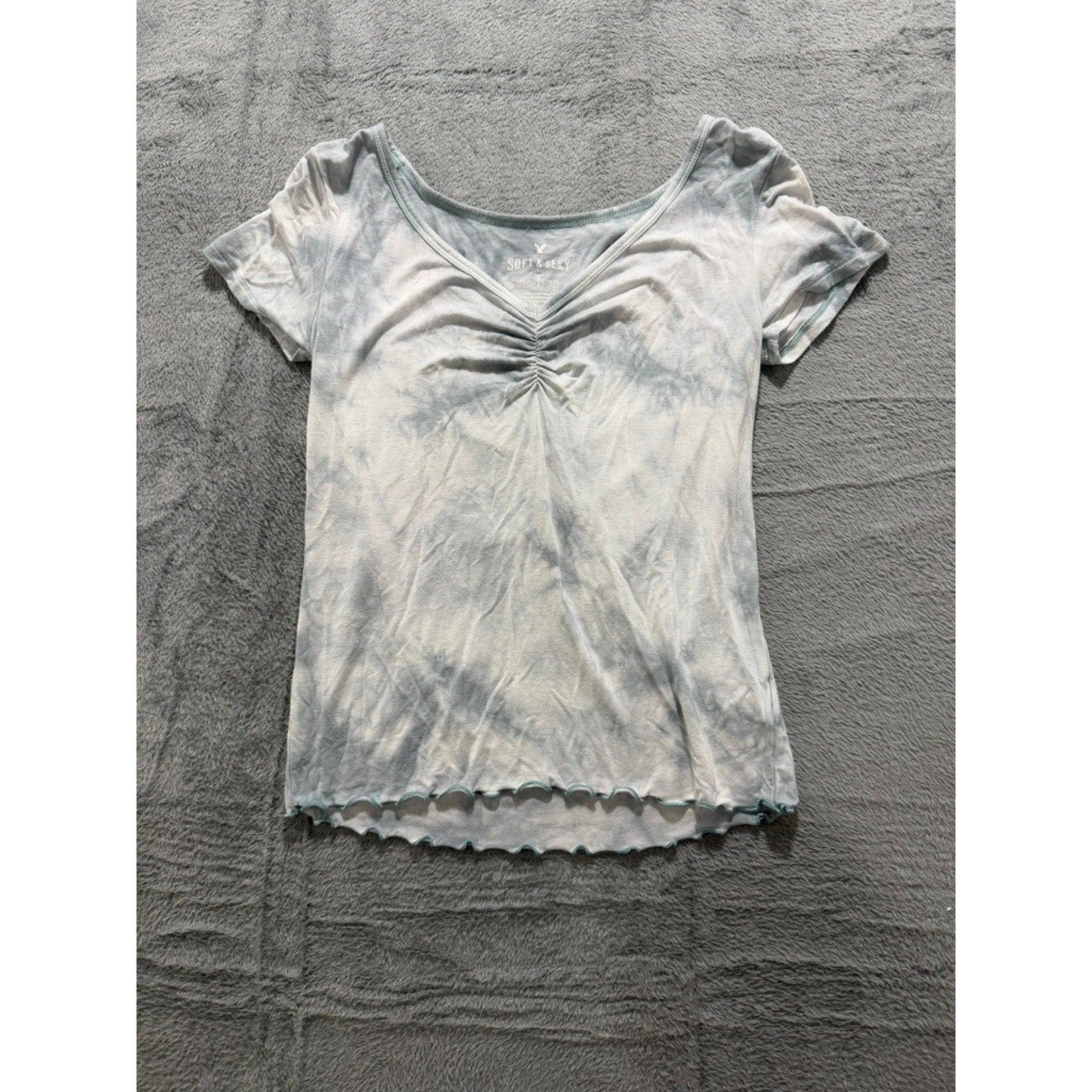 American Eagle Soft & Sexy Tie Dye Ruched V-Neck Lettuce Edge Baby Tee Blue S