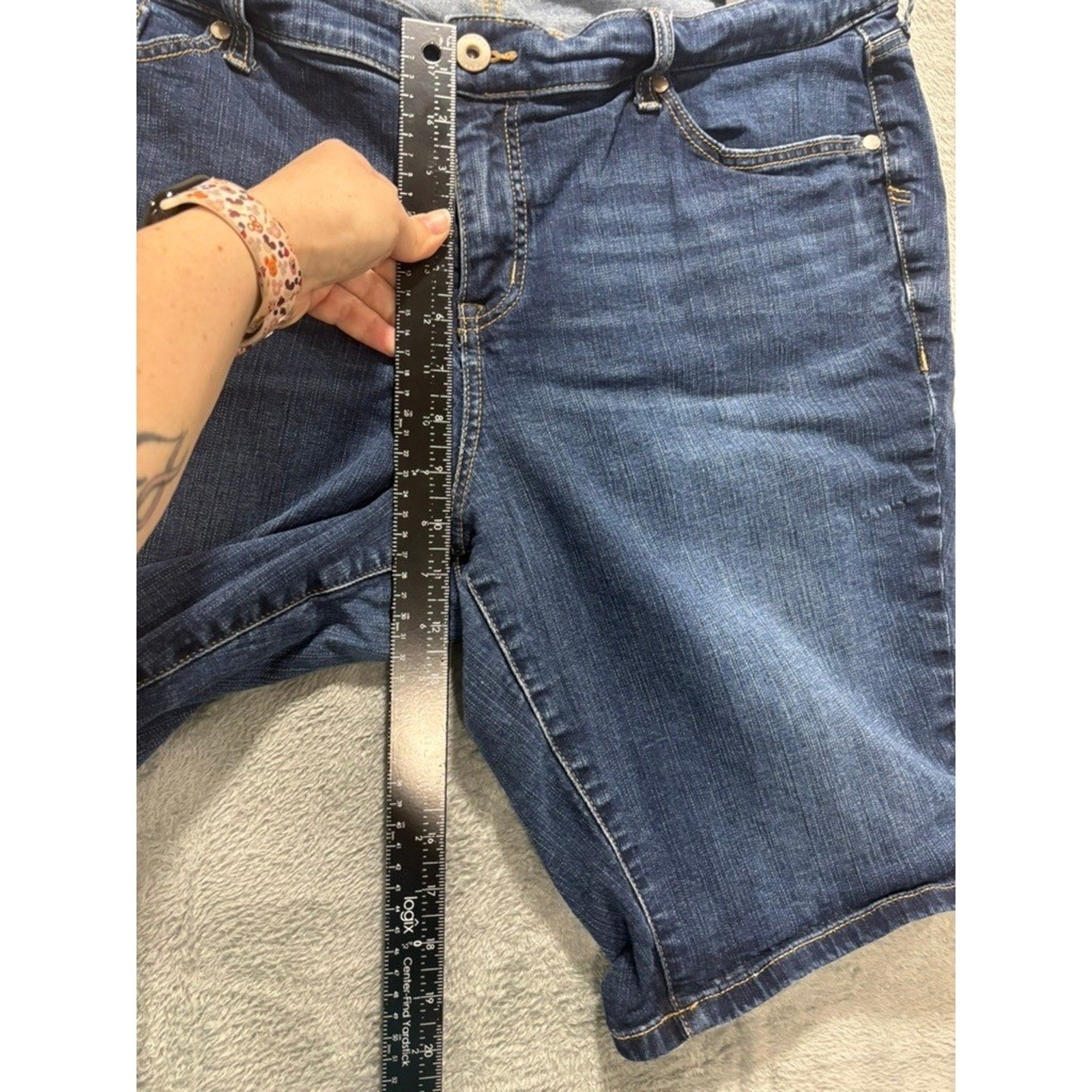 Torrid Womens Size 20 Bermuda Denim Shorts Medium Wash Blue Stretch Plus Size
