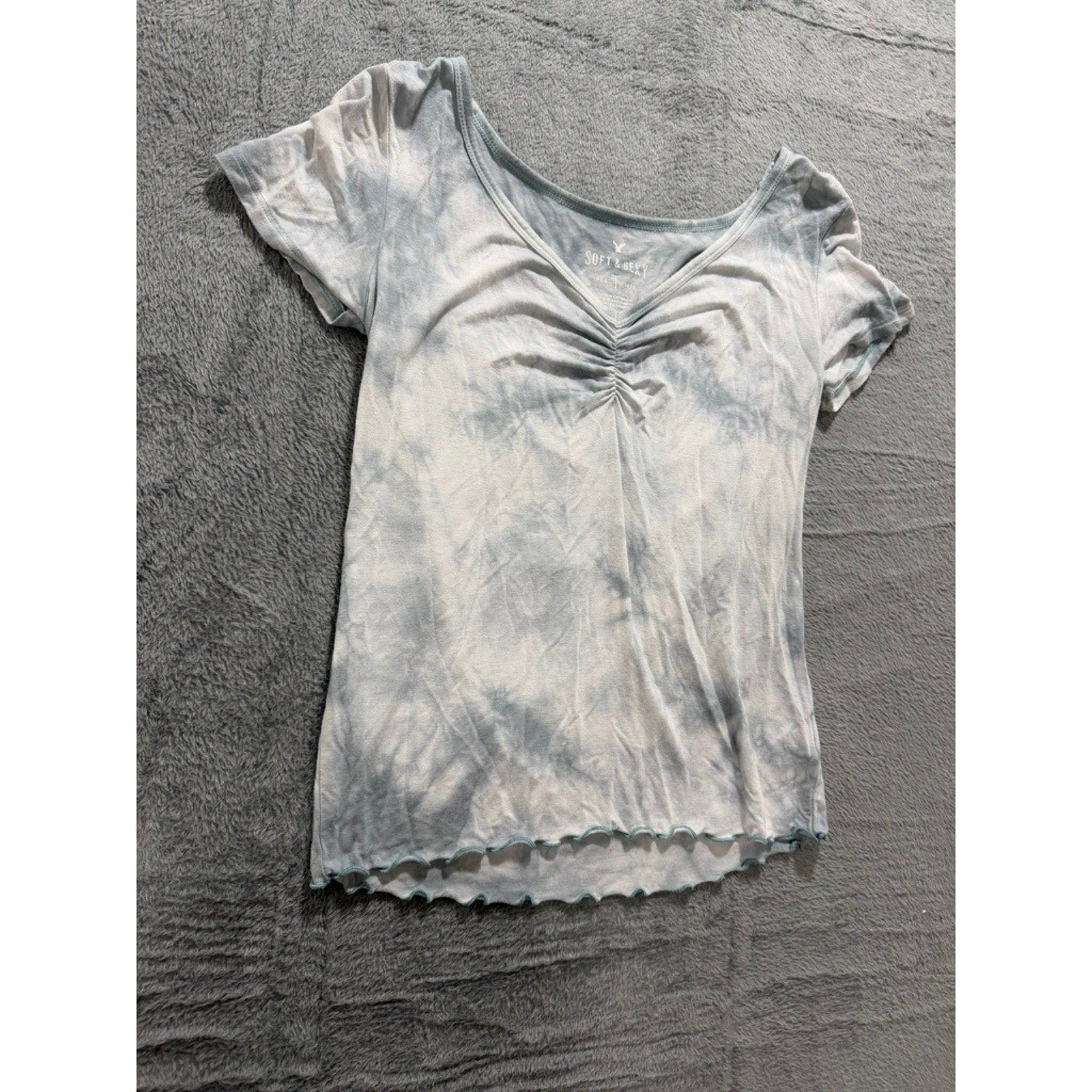 American Eagle Soft & Sexy Tie Dye Ruched V-Neck Lettuce Edge Baby Tee Blue S