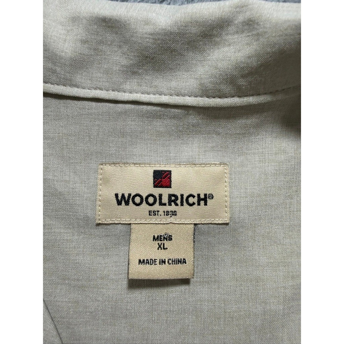 Woolrich Men XL Short Sleeve Button Up Camp Shirt Tan Khaki Safari Utility