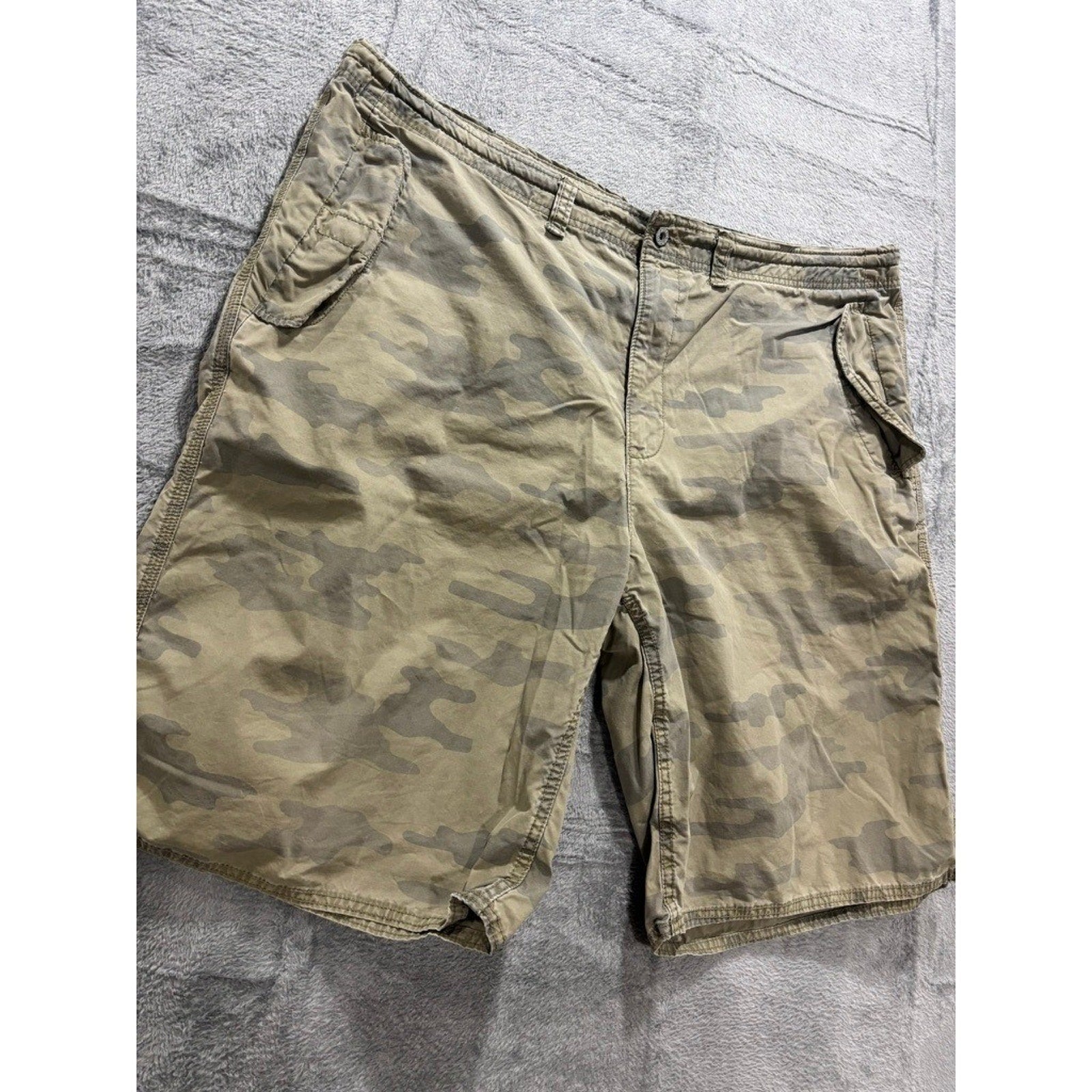 Old Navy Cargo Shorts Mens Size 44 Camo Military Utility Casual Streetwear