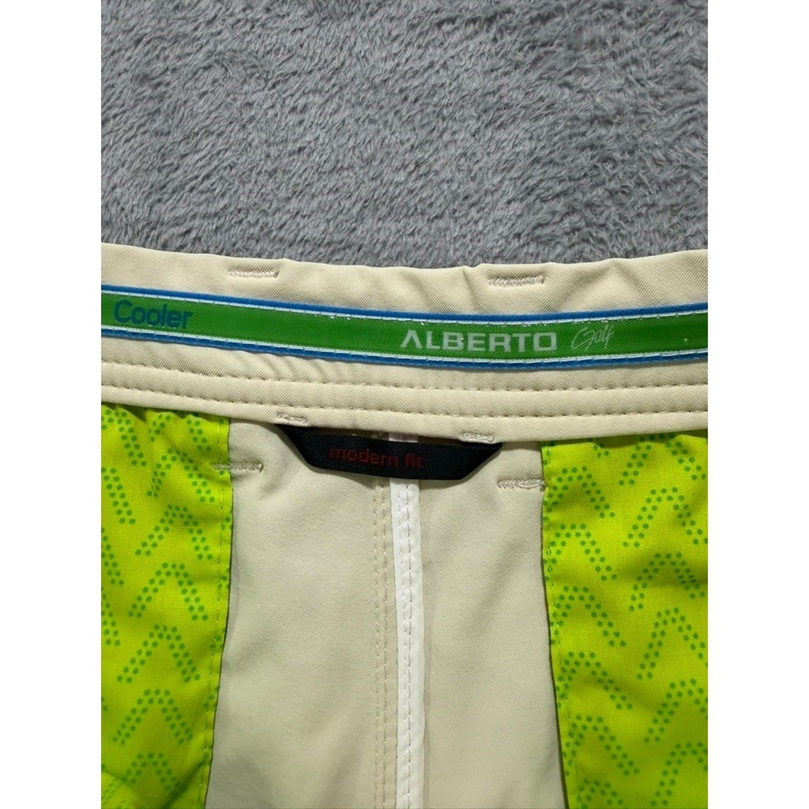 Alberto Golf Shorts Mens EU 58 US 42 Beige Performance Stretch Cooler Modern Fit