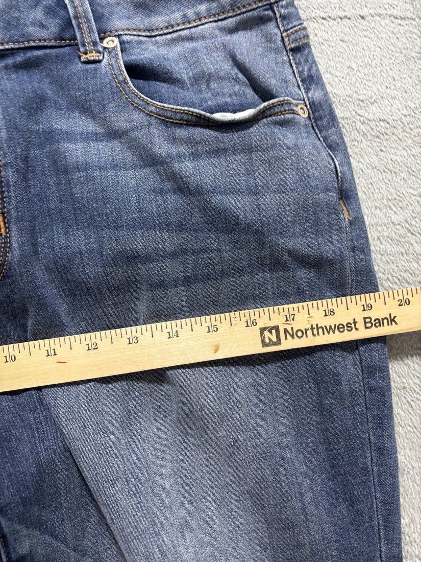 Maurices Women's Blue Floral Print Jeans Size 17/18, photo 6 of 12