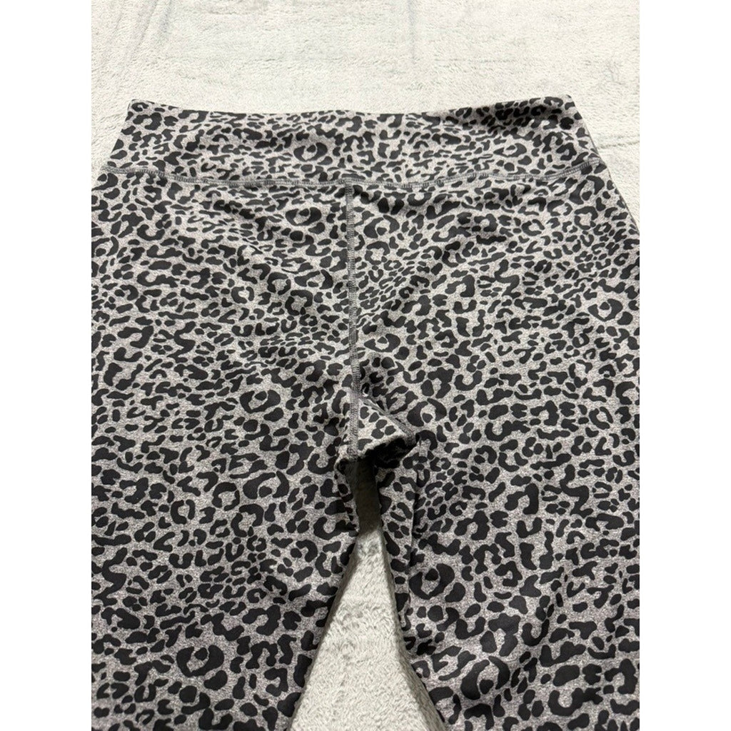 Vogo Athletica Womens XL Grey Leopard Print High Rise Capri Leggings Stretch