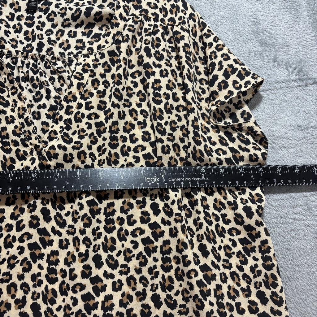 Banana Republic XL Tan Leopard Print Womens Blouse Short Sleeve Career Chic Fun