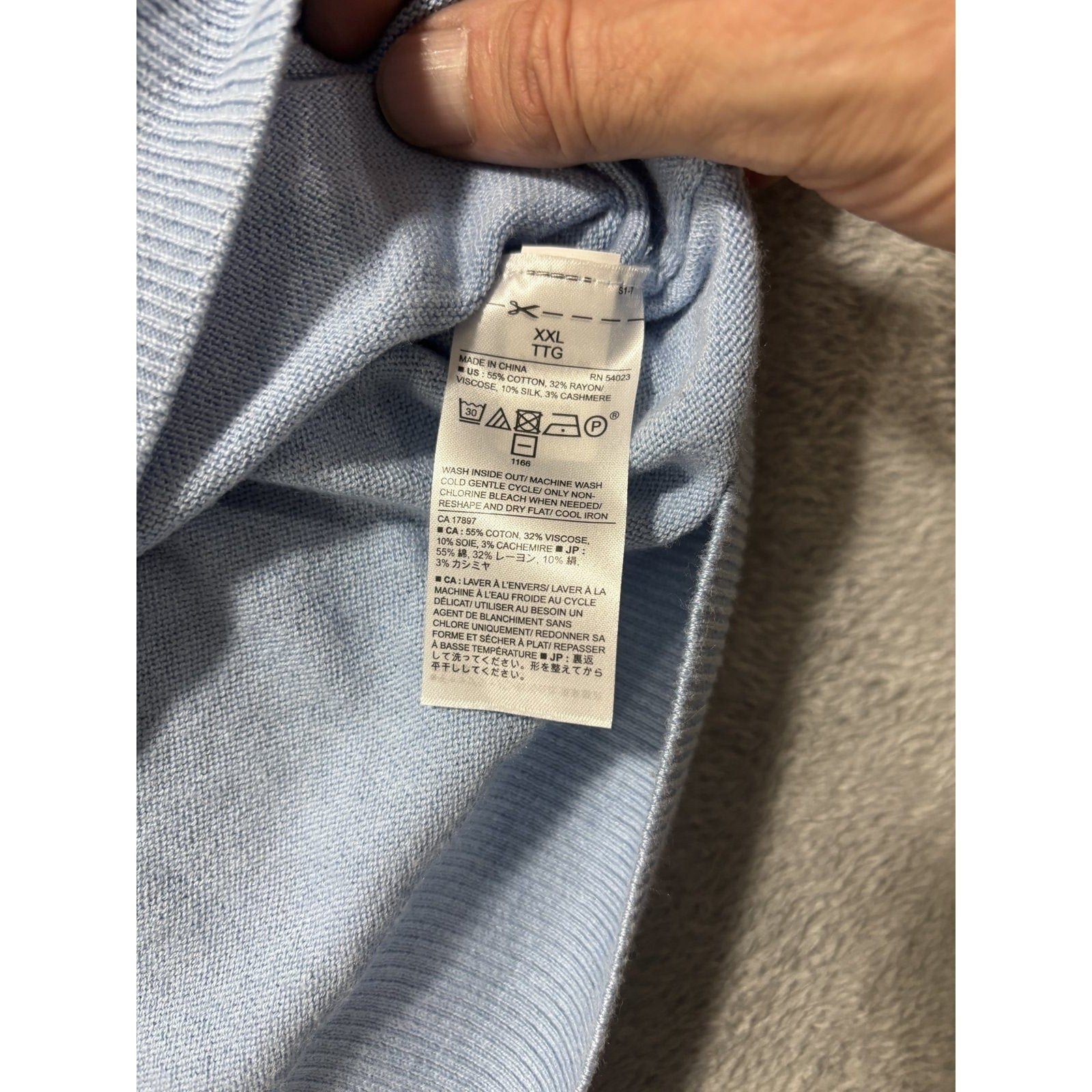 Banana Republic XXL Light Blue Womens V-Neck Sweater Pullover Casual Cozy