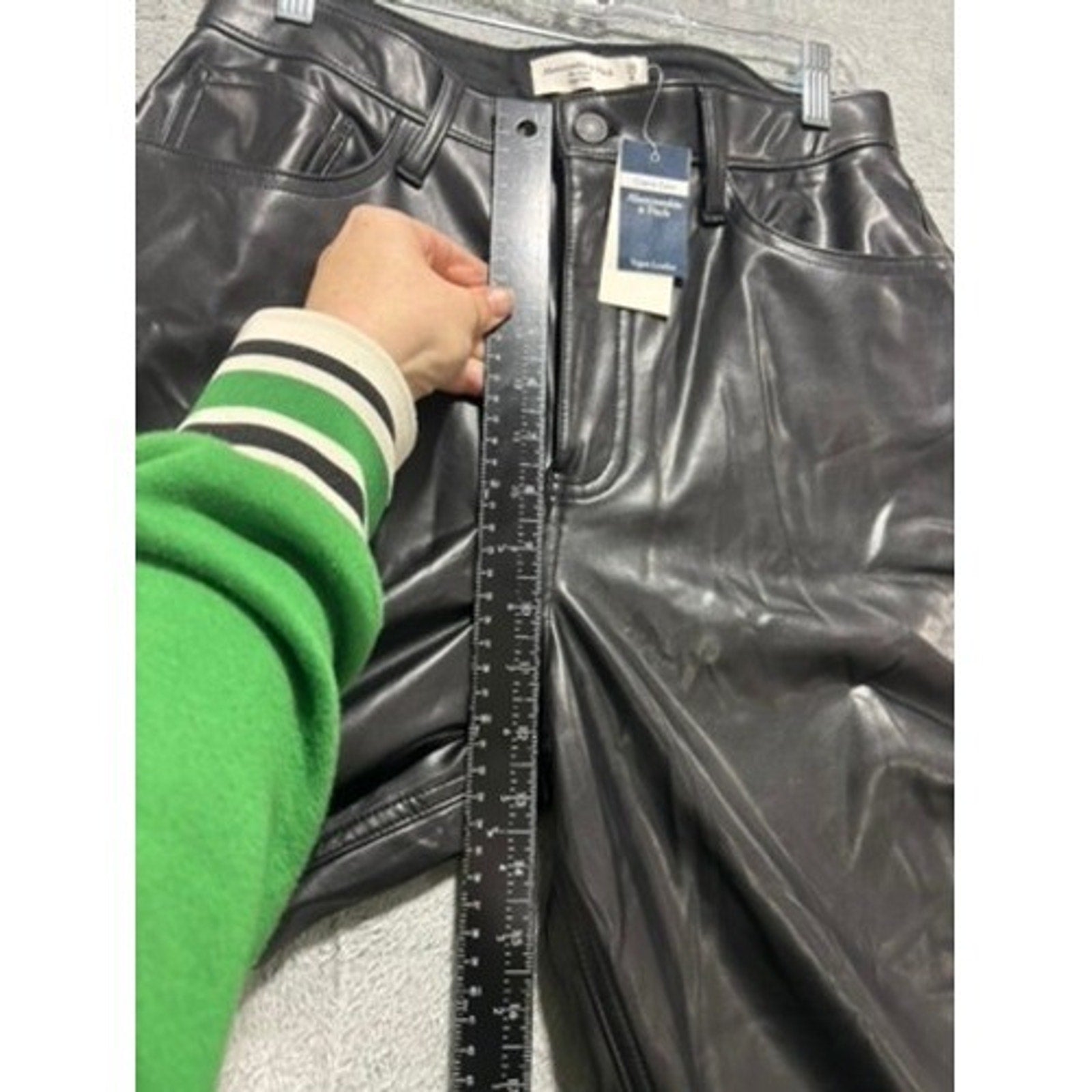 Abercrombie & Fitch Curve Love Loose High Rise Vegan Leather Pants Black 29 8