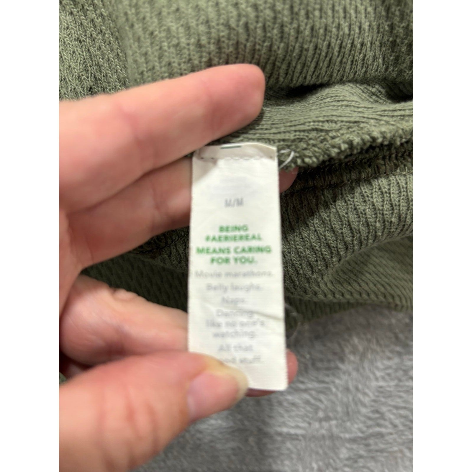 Aerie Womens M Olive Green Waffle Knit Pullover Sweater Oversized Casual Cozy