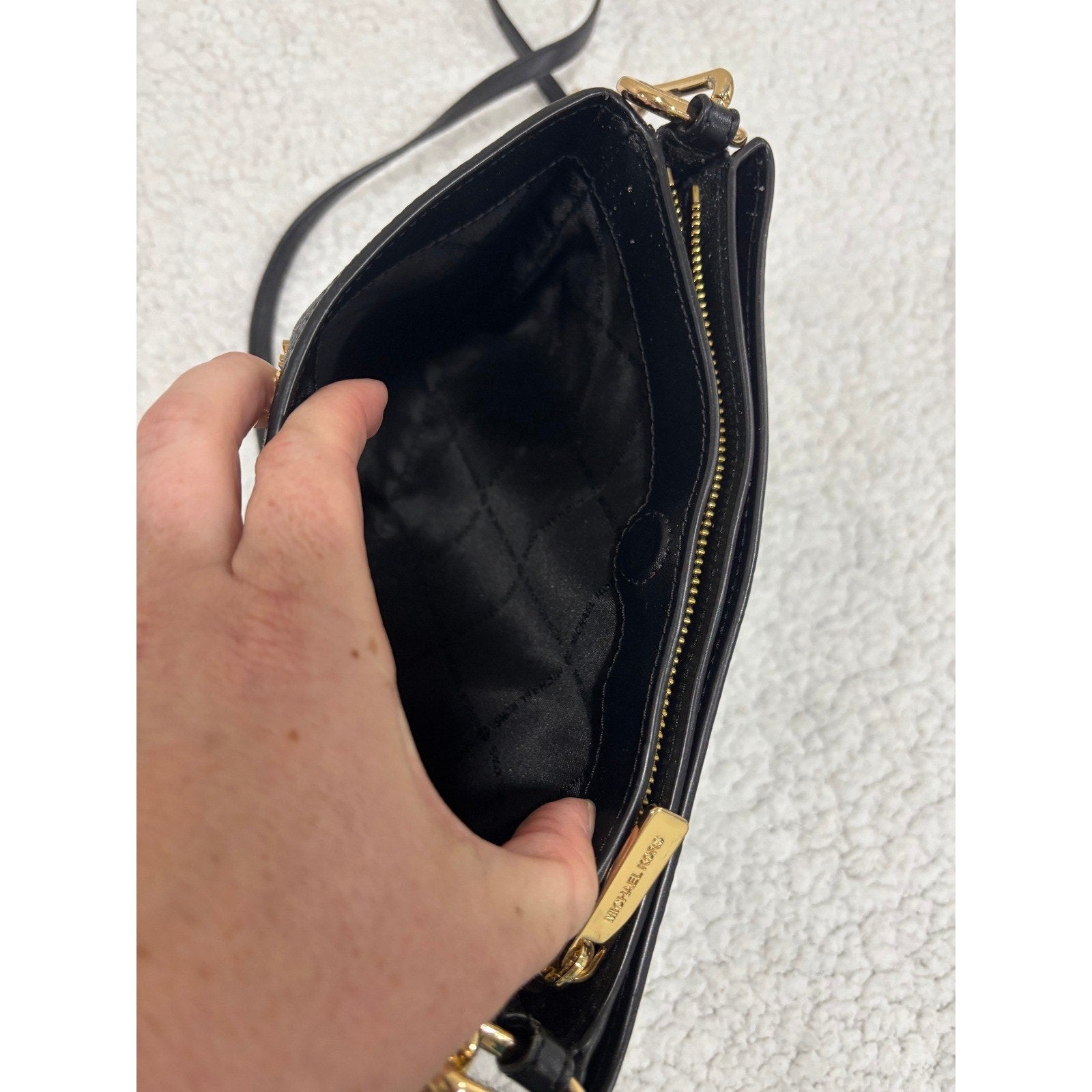 Michael Kors Small Black Pebbled Leather Crossbody Bag Purse Gold Logo Classic