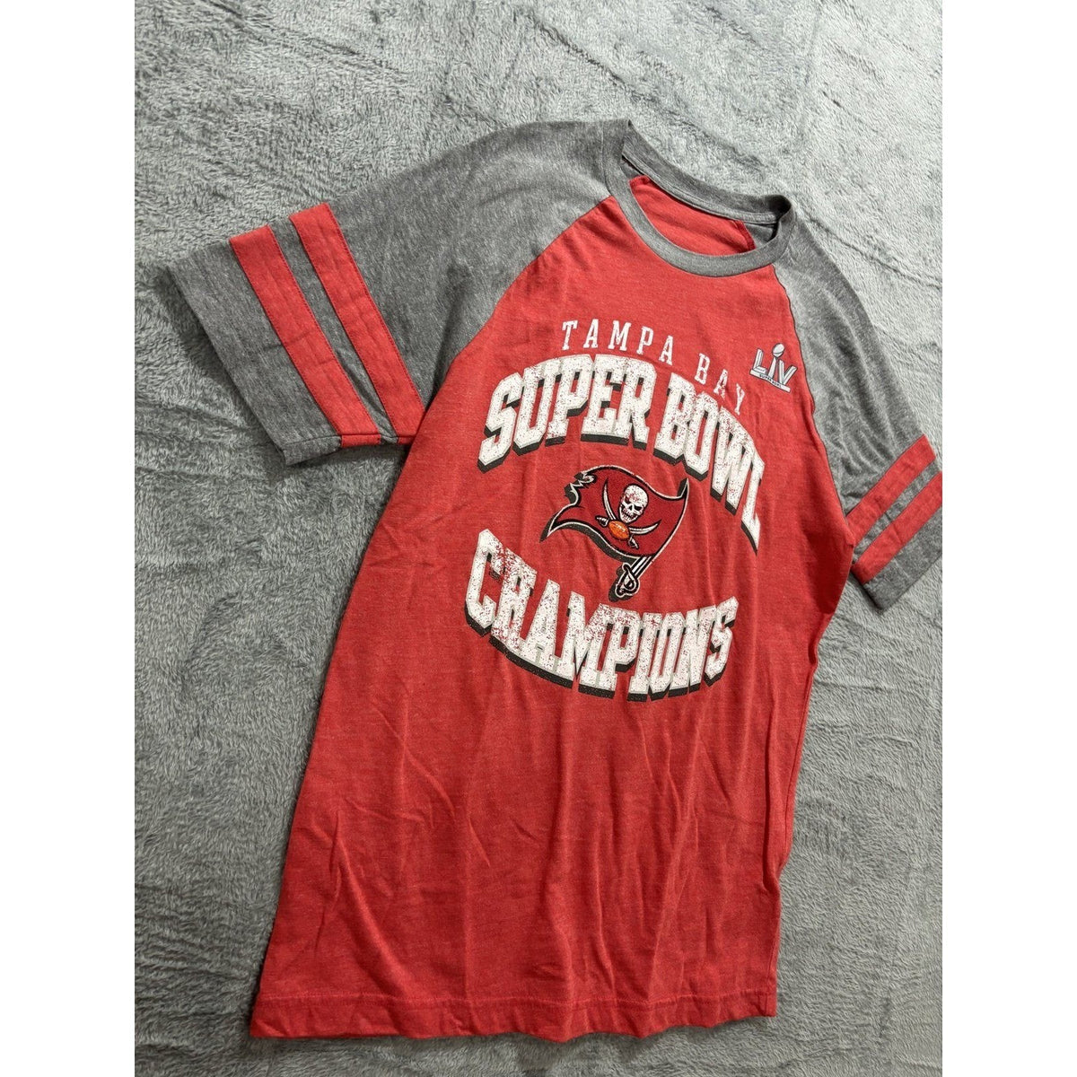 NFL Mens S Red Tampa Bay Buccaneers Super Bowl Champions T-Shirt Casual Vintage