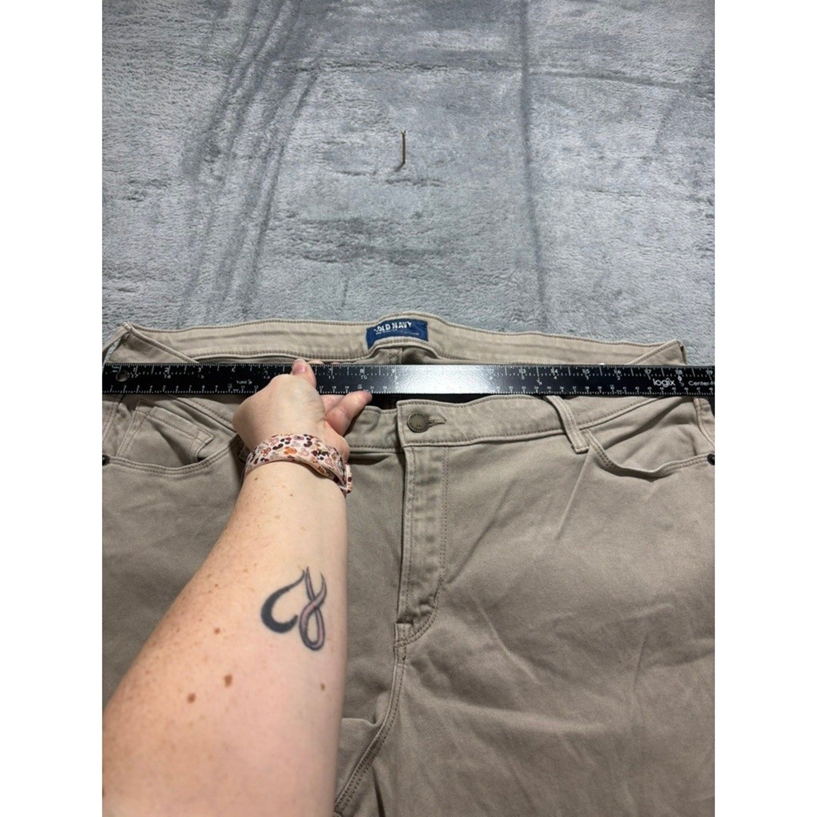 Old Navy Rockstar Mid-Rise Skinny Jeans Tan Khaki Stretch Pants Women 18 Regular