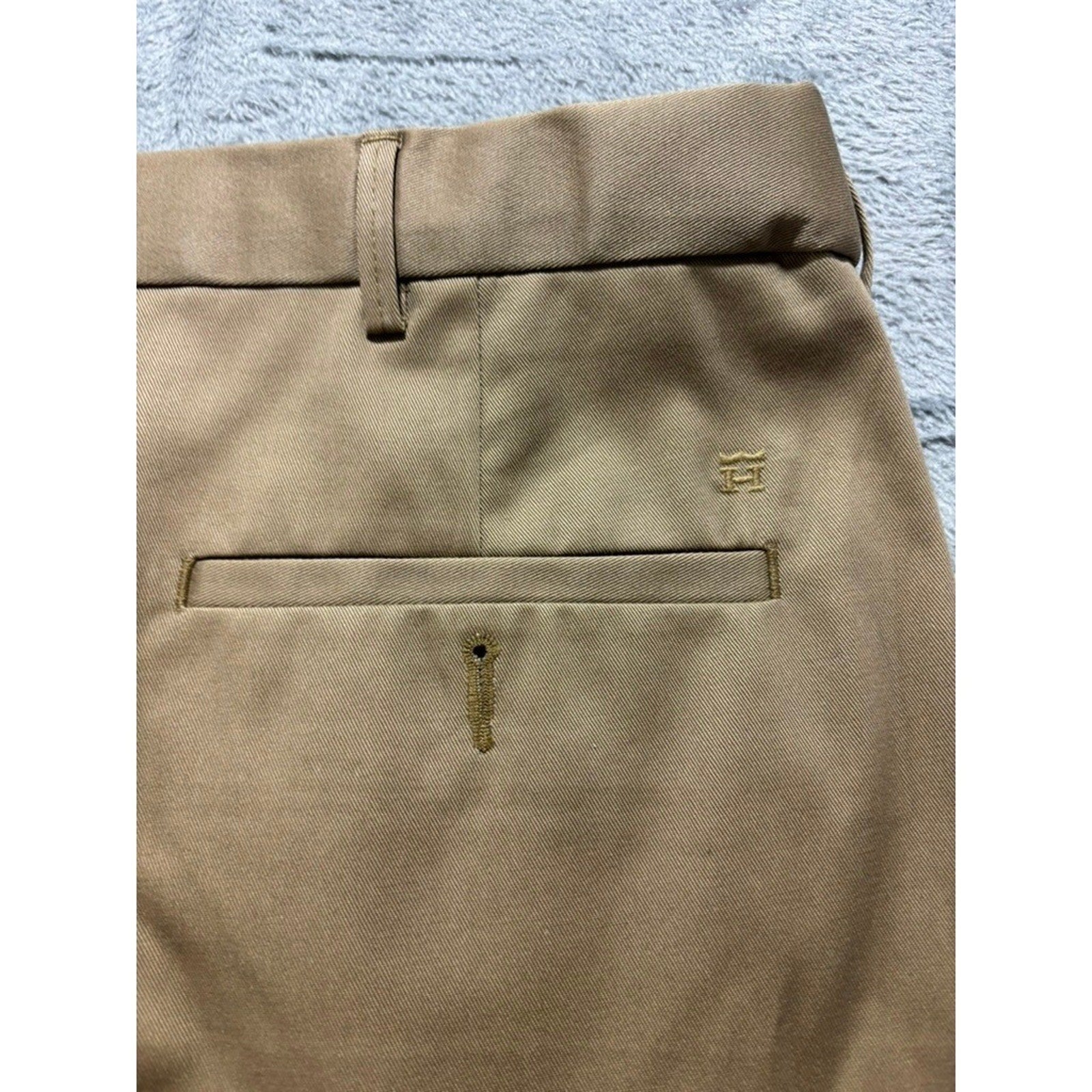 Haggar Khaki Pants Mens 42x29 Classic Fit No Iron Flat Front Dress Chino
