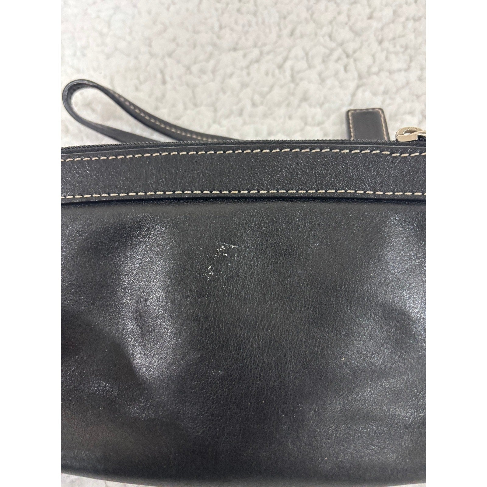 Coach Black Leather Wristlet Pouch Clutch Zip Wallet Wrist Strap Gold Hardware