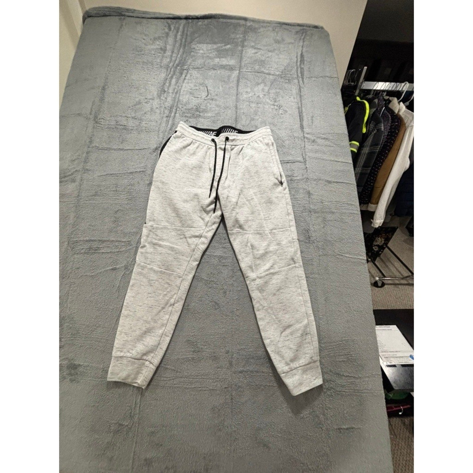 American Eagle M Gray AEActive Flex Jogger Sweatpants Athleisure Casual Mens