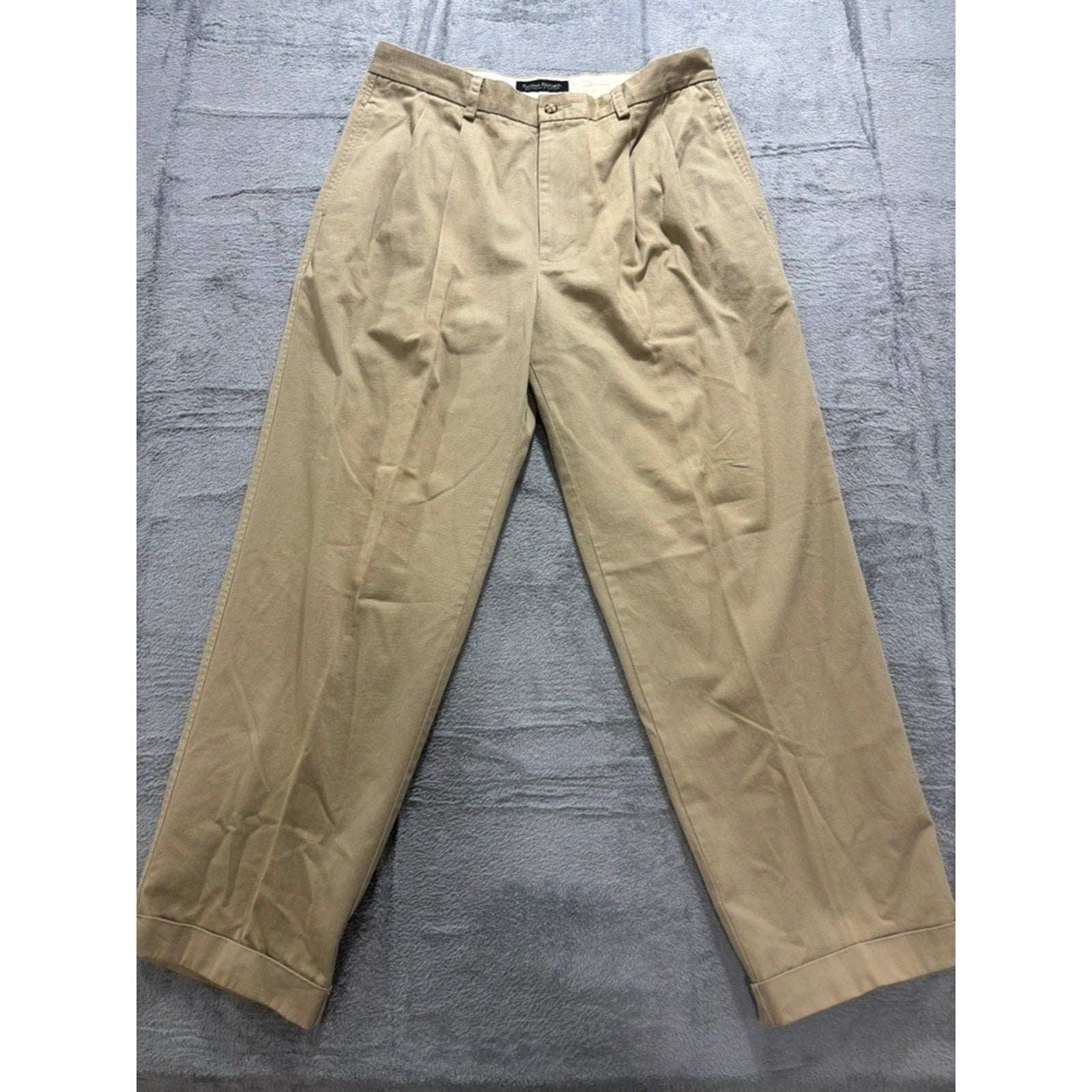 Banana Republic Chino Pants Mens 35x30 Khaki Pleated Straight Leg Cotton