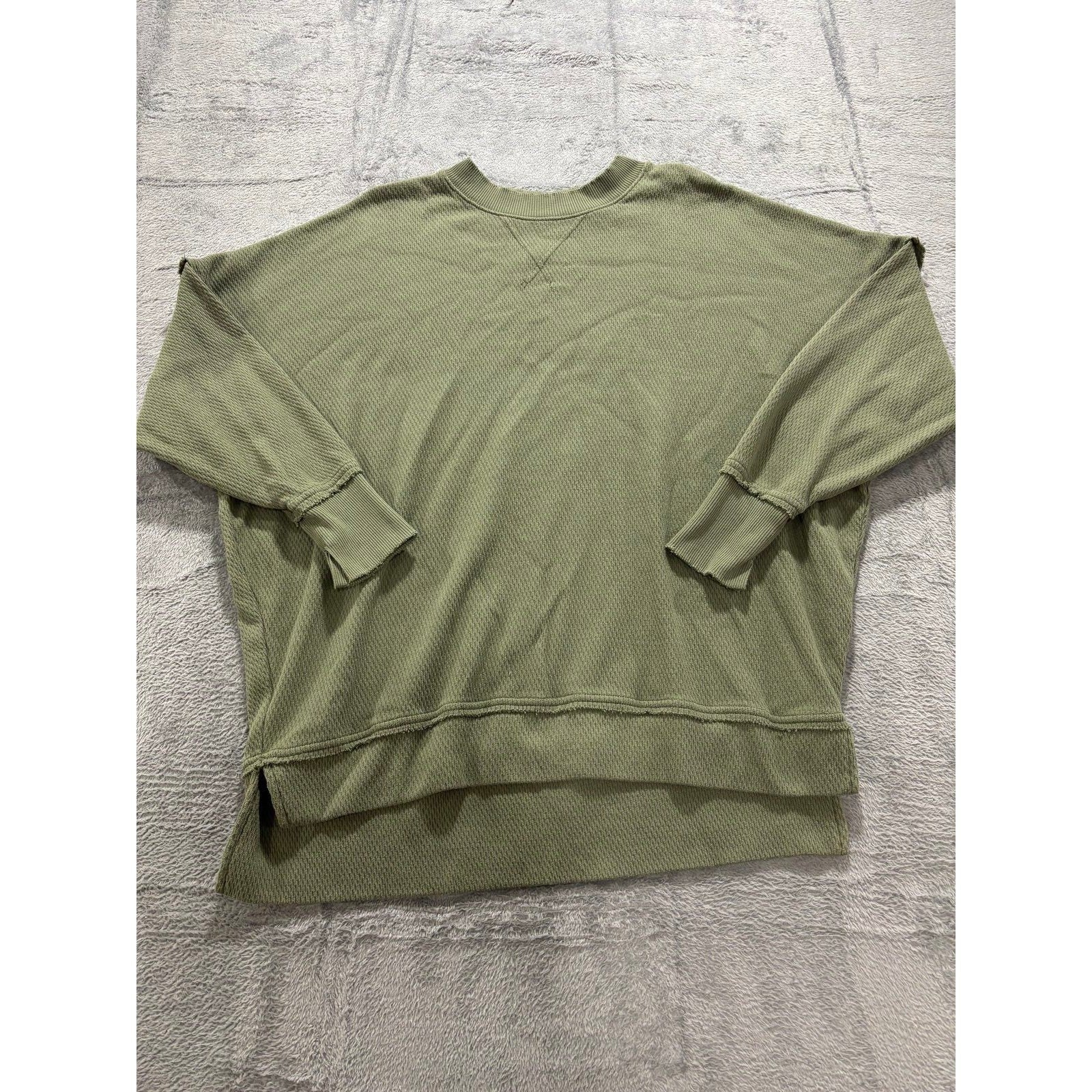 Aerie Womens M Olive Green Waffle Knit Pullover Sweater Oversized Casual Cozy