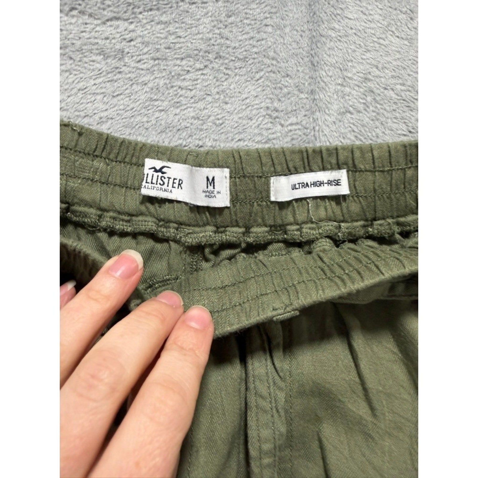 Hollister Womens Ultra High Rise Jogger Pants Olive Green Viscose Size M