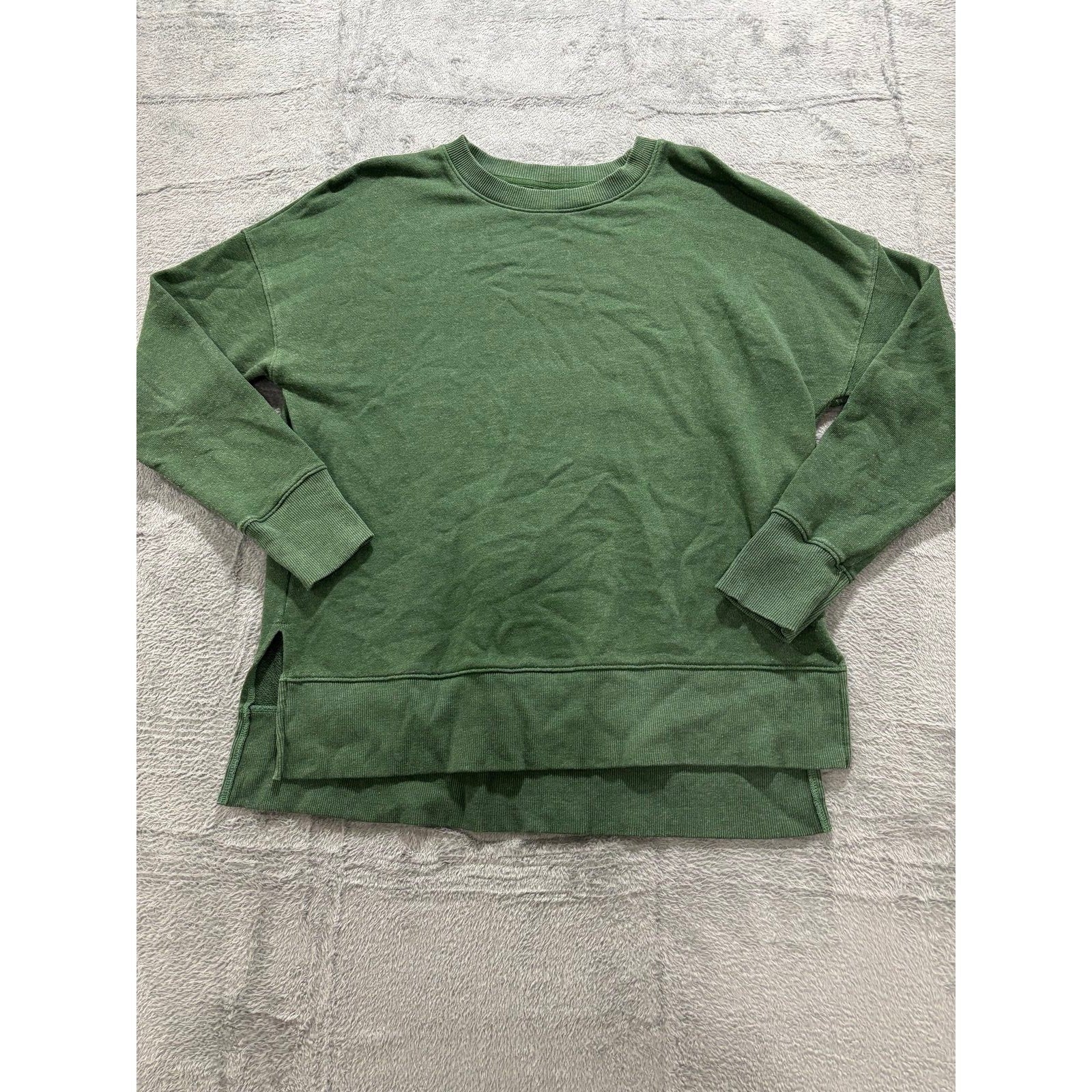 Time and Tru Womens M Green Crewneck Sweatshirt Casual Cozy Pullover