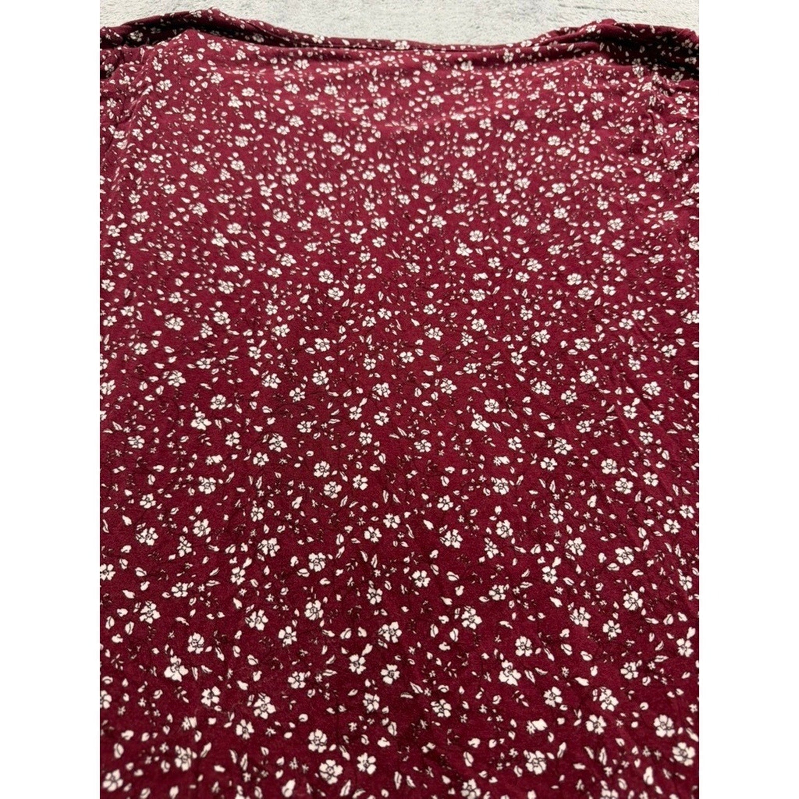 Old Navy Luxe Womens Large Burgundy Floral V-Neck Puff Short Sleeve Top Shirt