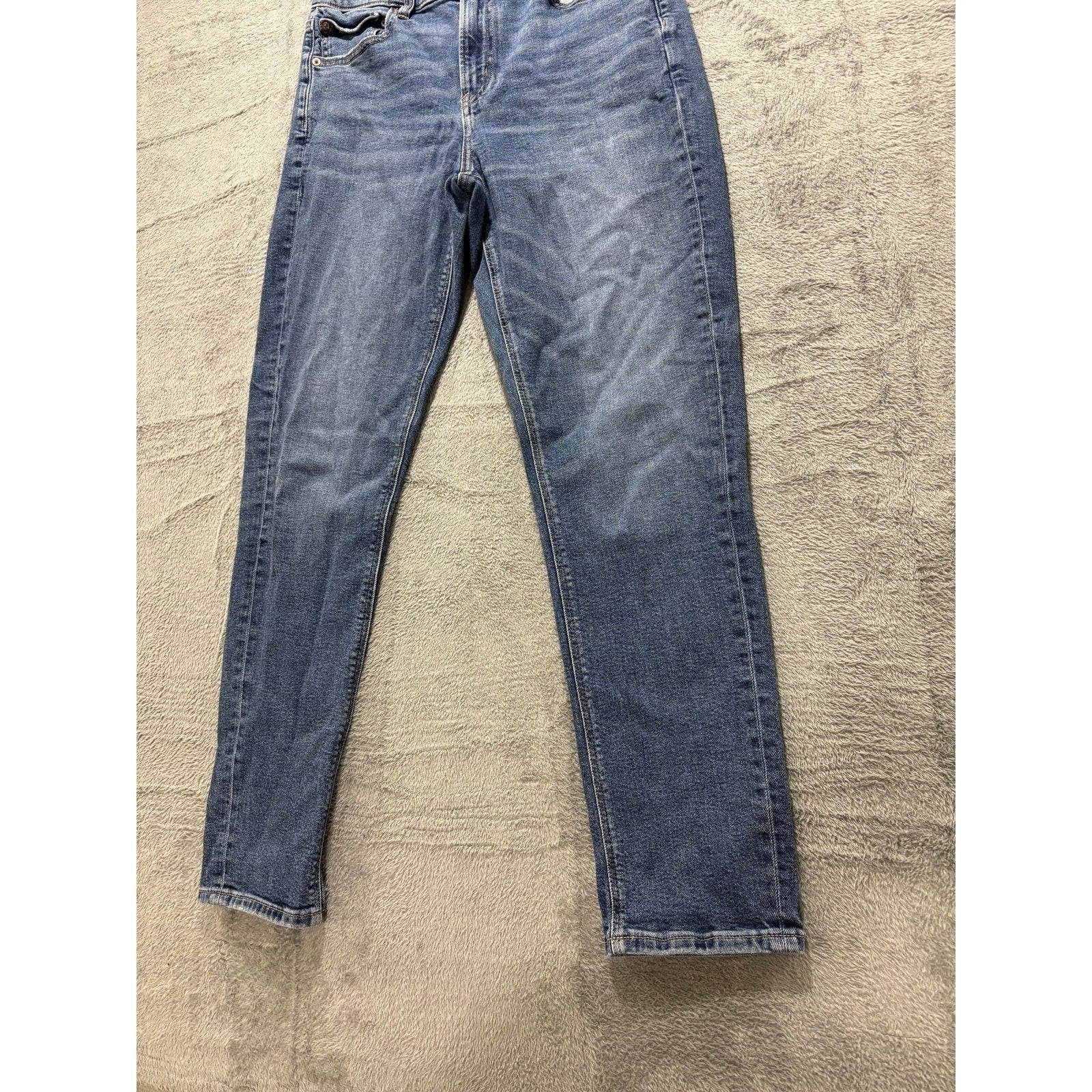 American Eagle Womens 12 Blue Jeans Straight Leg Denim Casual Classic