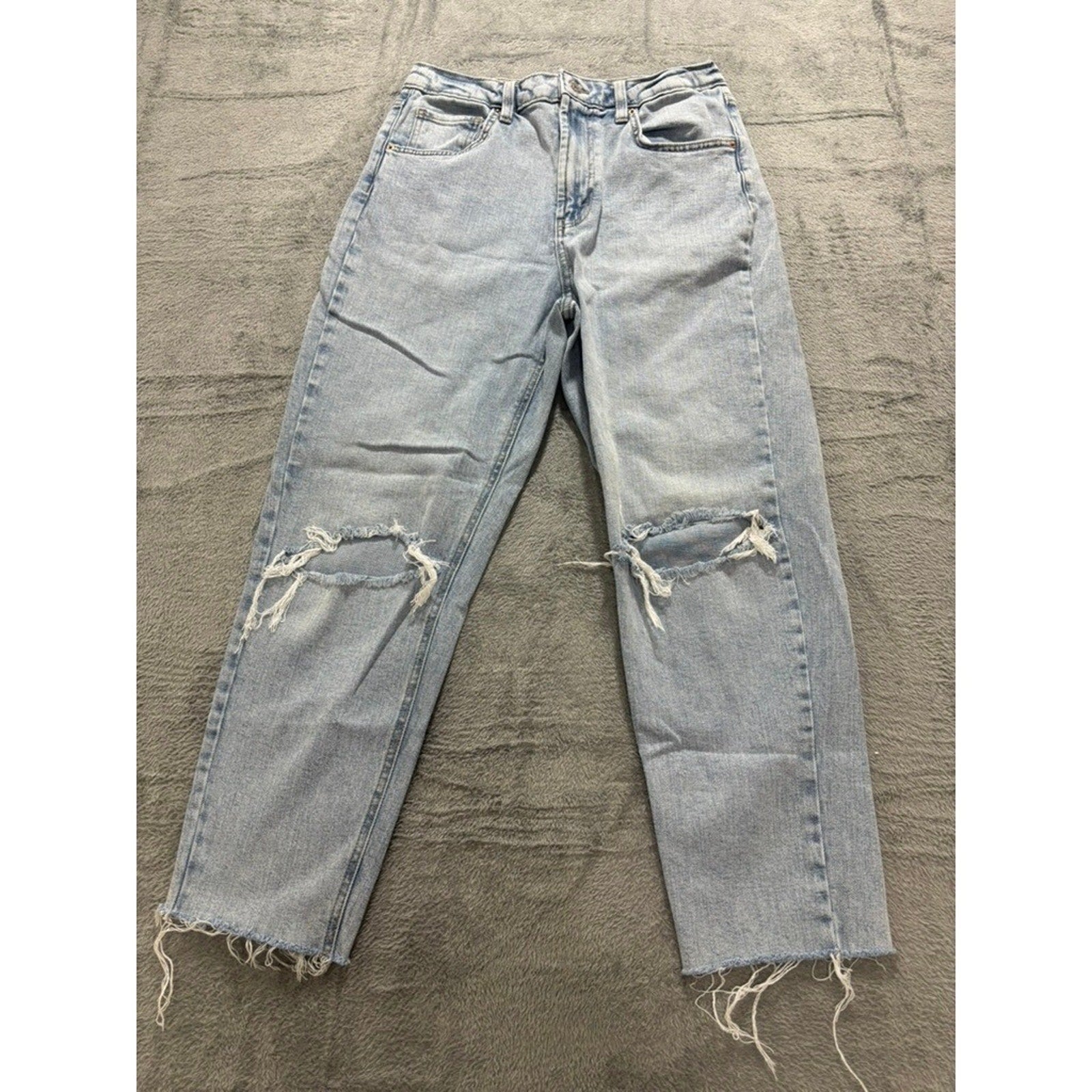 Wild Fable Super High Rise Mom Jeans Womens 8 Light Wash Distressed Raw Hem