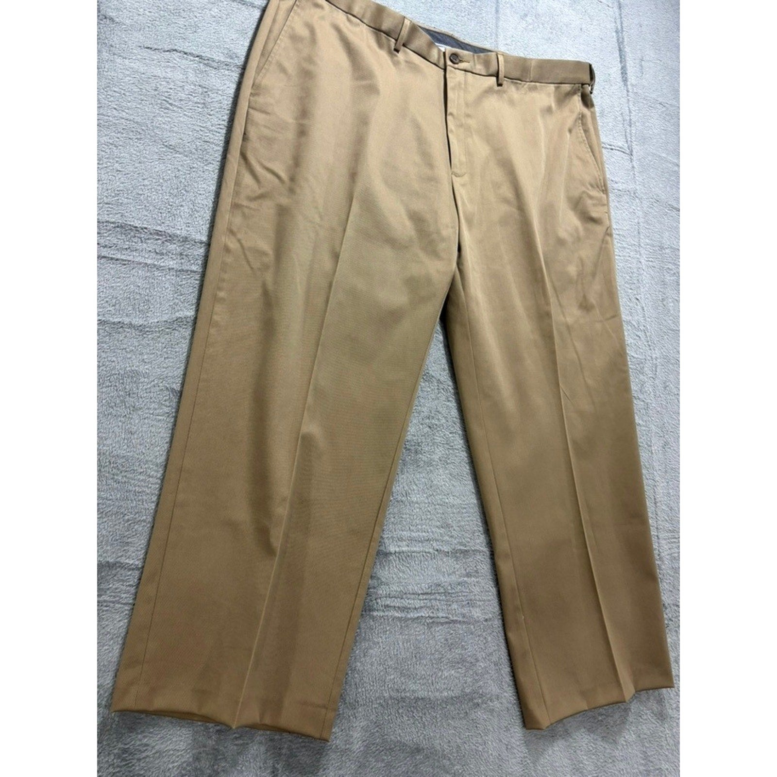 Haggar Khaki Pants Mens 42x29 Classic Fit No Iron Flat Front Dress Chino