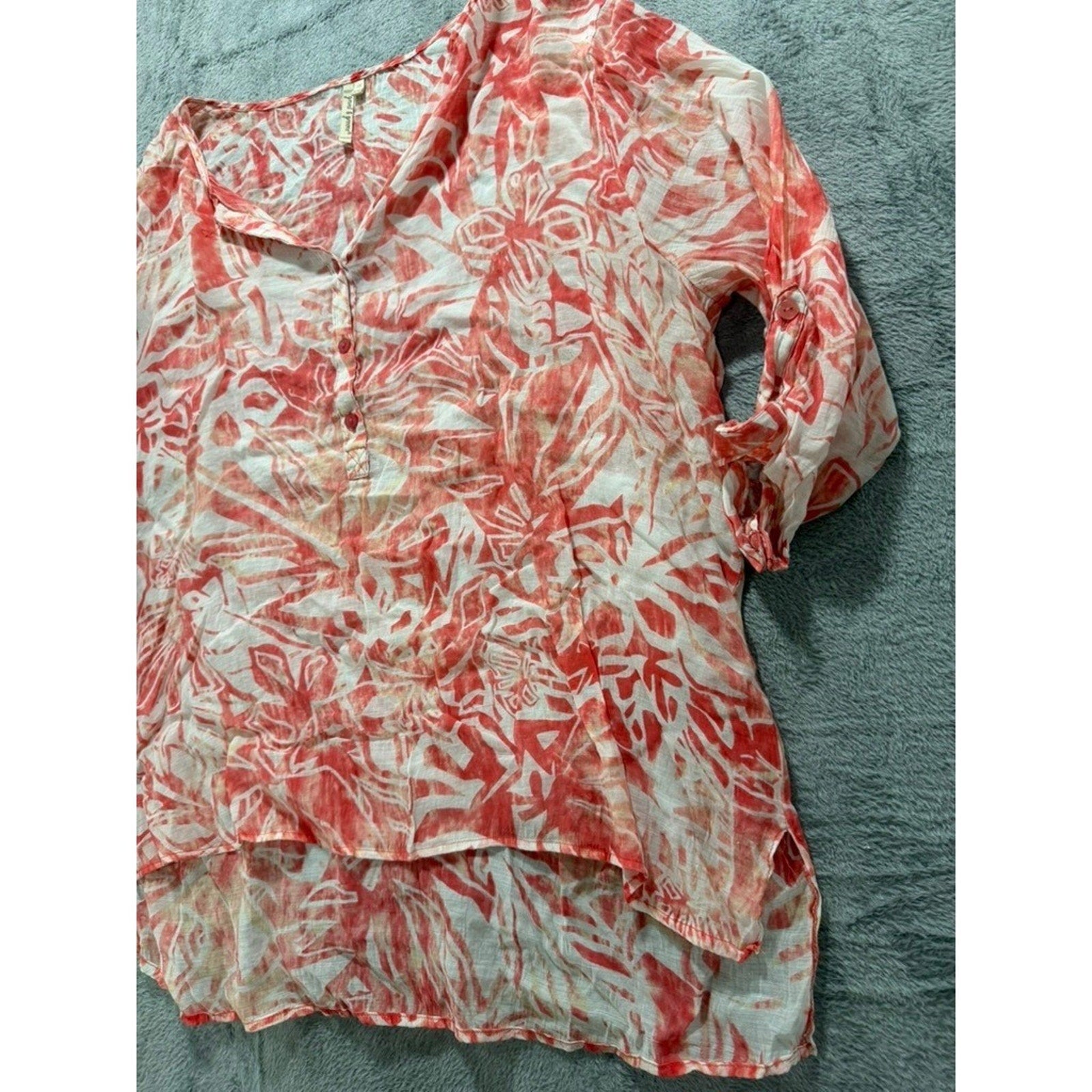 Grand & Greene Womens 1X Tropical Floral Roll Tab Sleeve High Low Blouse Orange