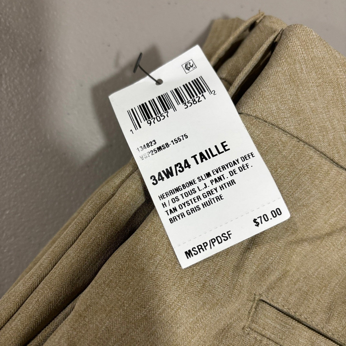 Van Heusen Mens 34x34 Tan Herringbone Slim Fit Flex Dress Pants Flat Front Chino